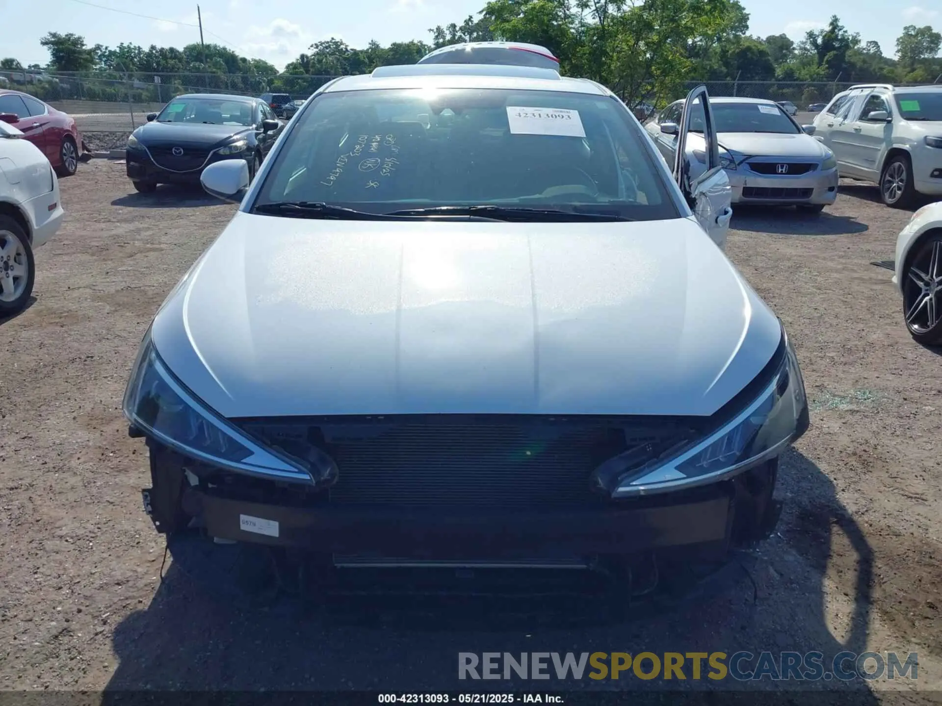 12 Photograph of a damaged car 5NPD84LF6LH499797 HYUNDAI ELANTRA 2020