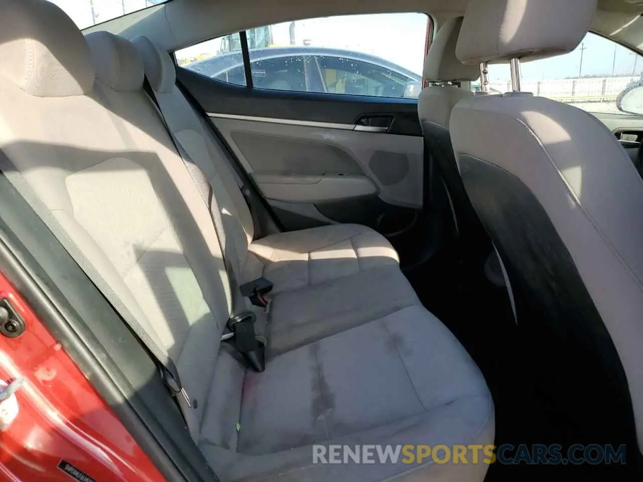 10 Photograph of a damaged car 5NPD84LF6LH527307 HYUNDAI ELANTRA 2020