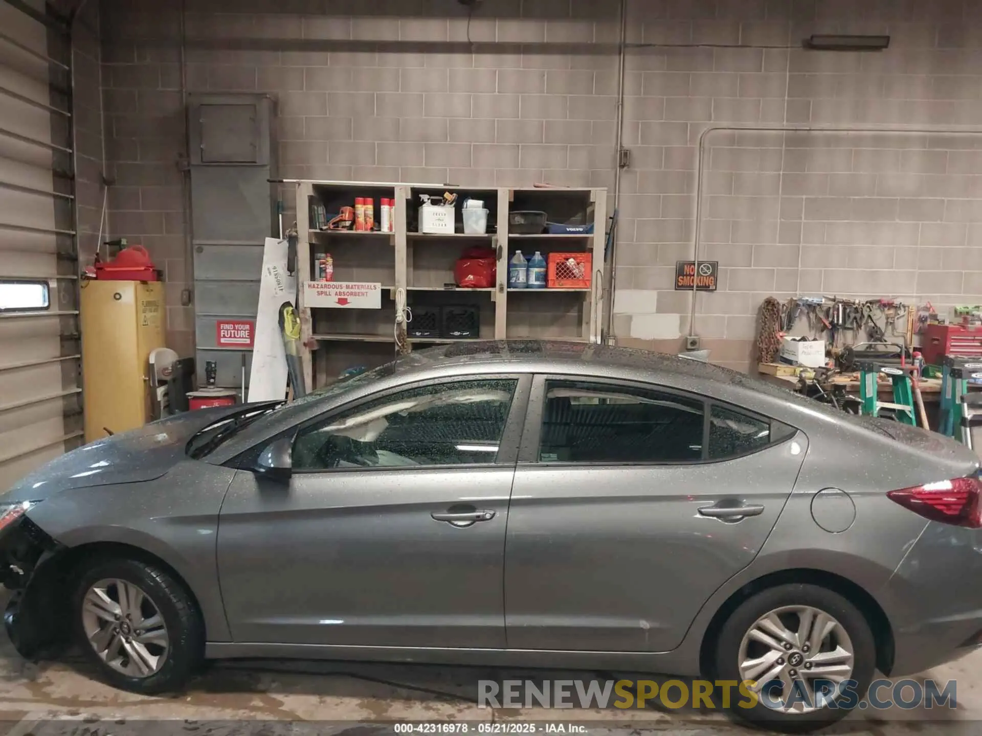 13 Photograph of a damaged car 5NPD84LF6LH527789 HYUNDAI ELANTRA 2020