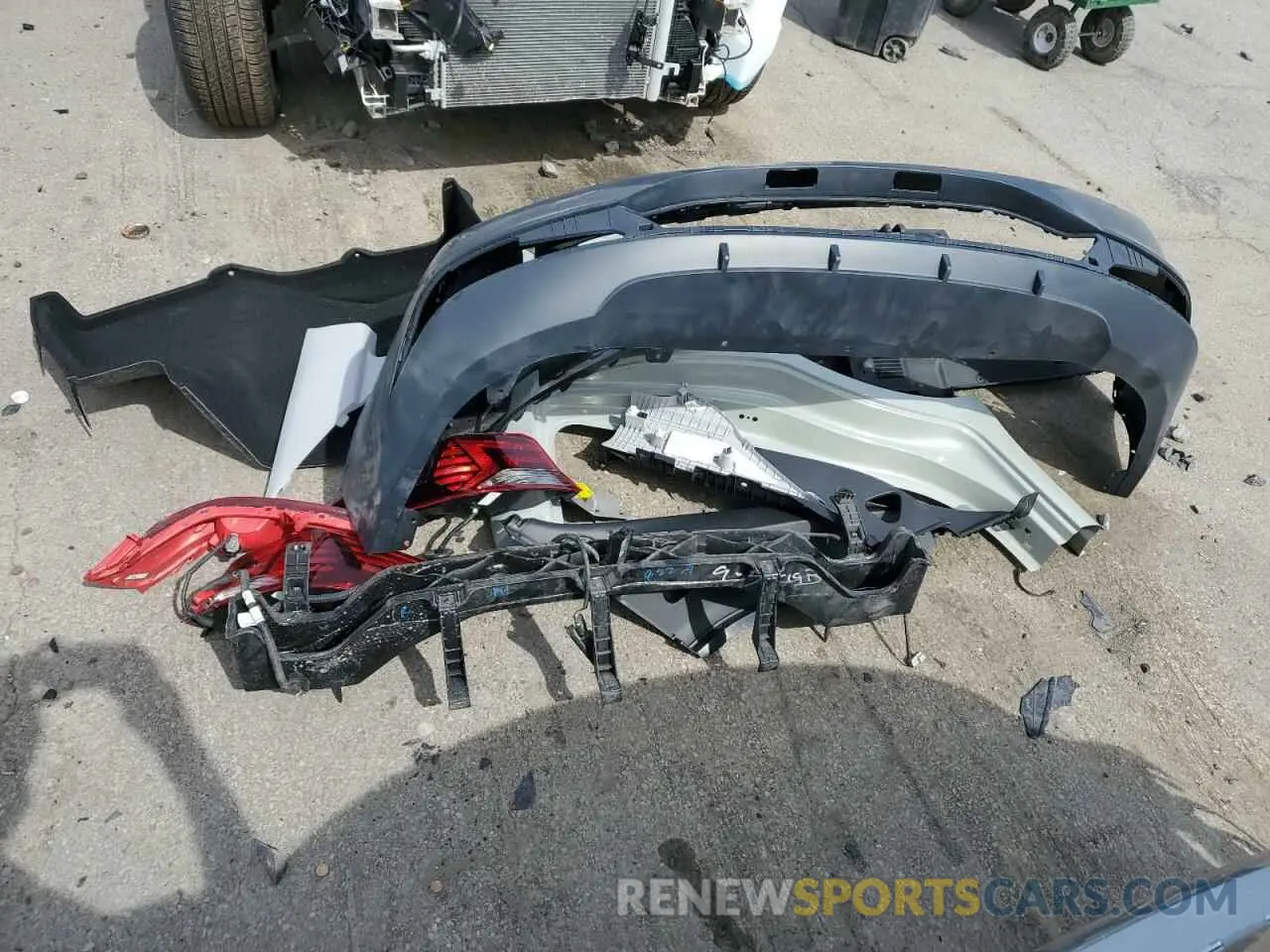 12 Photograph of a damaged car 5NPD84LF6LH551347 HYUNDAI ELANTRA 2020