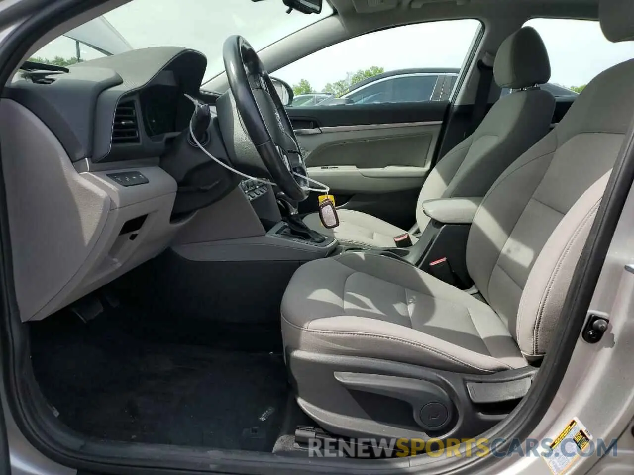 7 Photograph of a damaged car 5NPD84LF6LH551347 HYUNDAI ELANTRA 2020