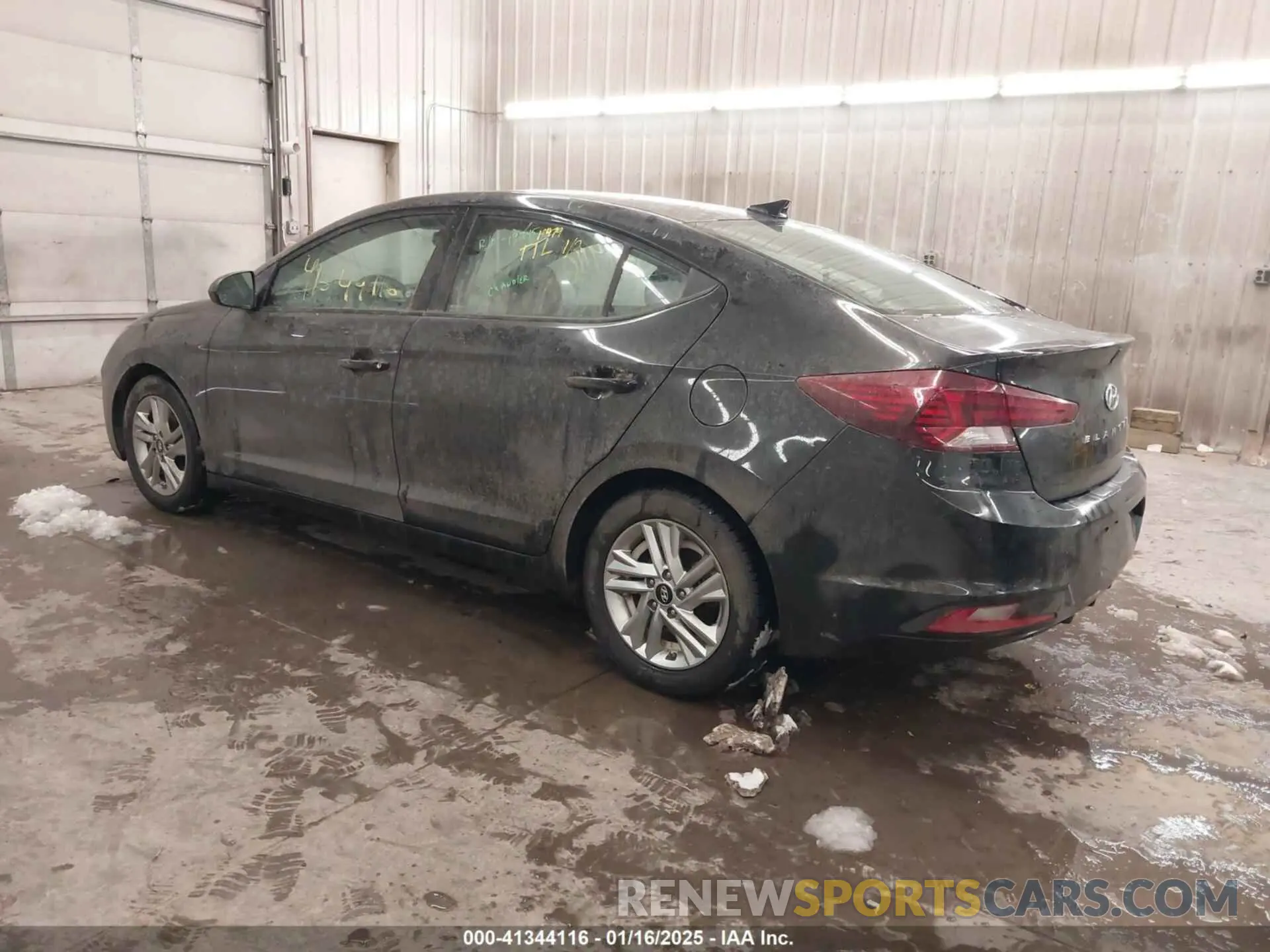 3 Photograph of a damaged car 5NPD84LF6LH555236 HYUNDAI ELANTRA 2020