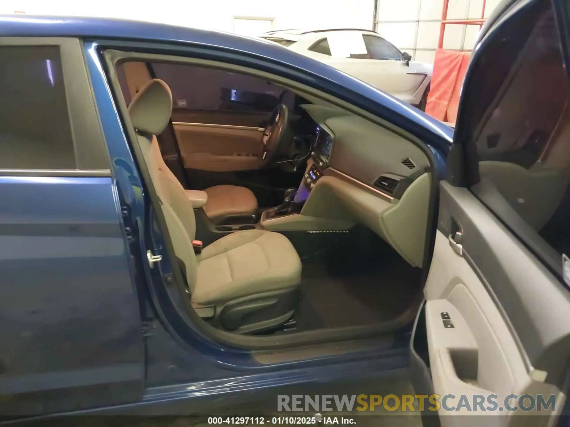 5 Photograph of a damaged car 5NPD84LF6LH566303 HYUNDAI ELANTRA 2020