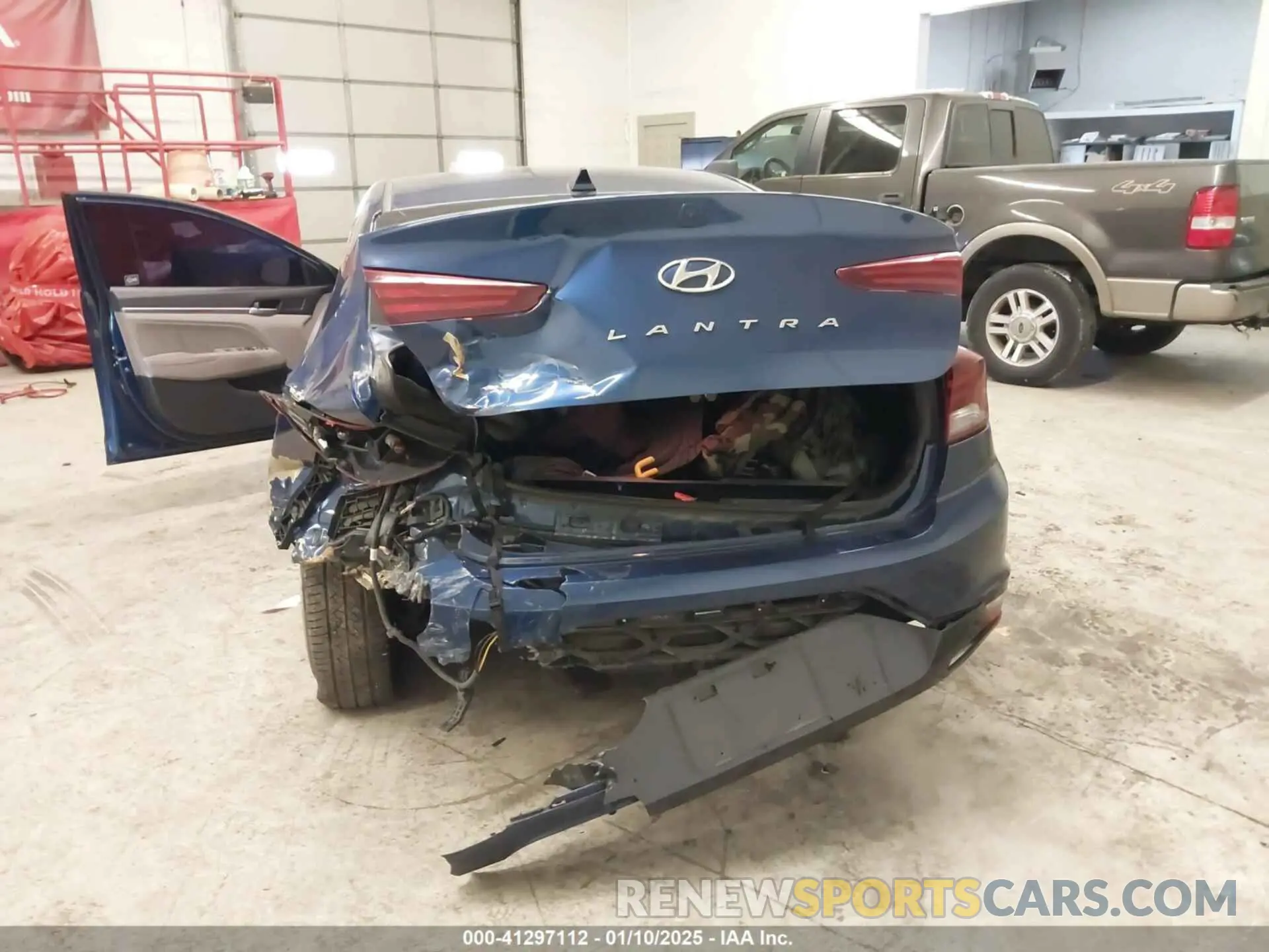 6 Photograph of a damaged car 5NPD84LF6LH566303 HYUNDAI ELANTRA 2020