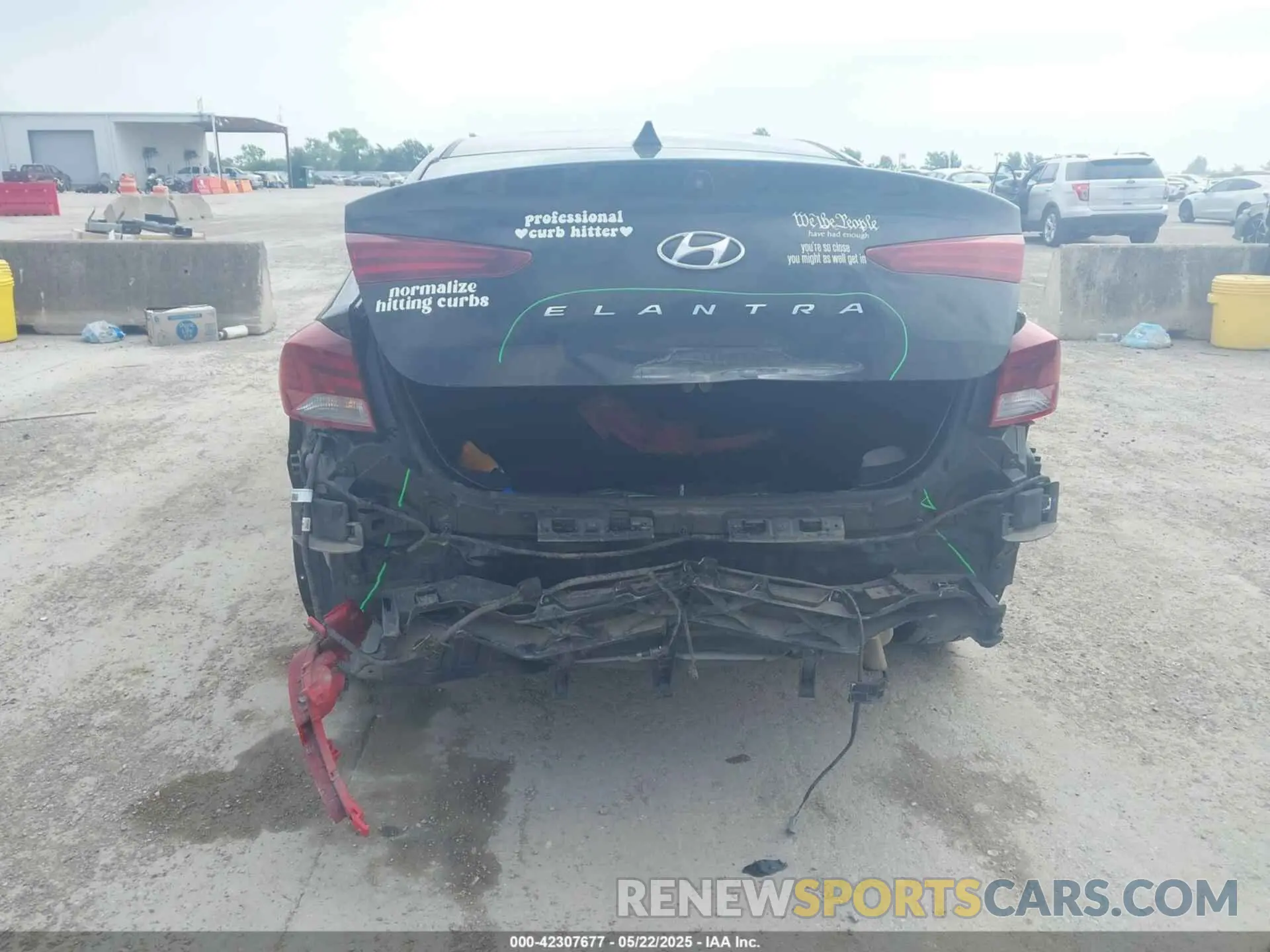 6 Photograph of a damaged car 5NPD84LF6LH568407 HYUNDAI ELANTRA 2020