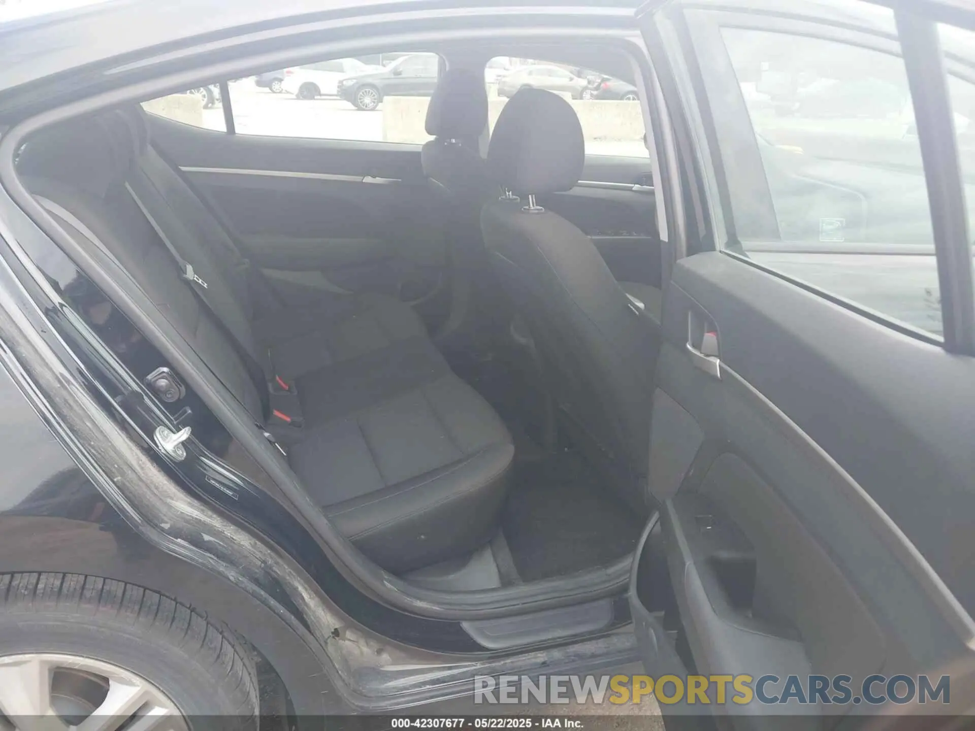 8 Photograph of a damaged car 5NPD84LF6LH568407 HYUNDAI ELANTRA 2020