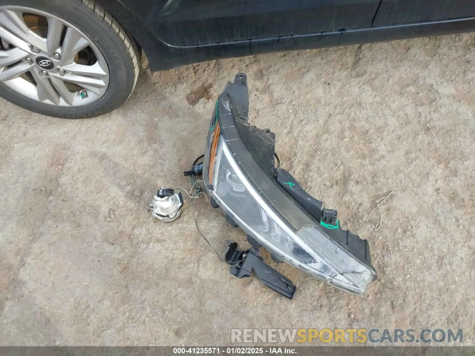 12 Photograph of a damaged car 5NPD84LF6LH568553 HYUNDAI ELANTRA 2020