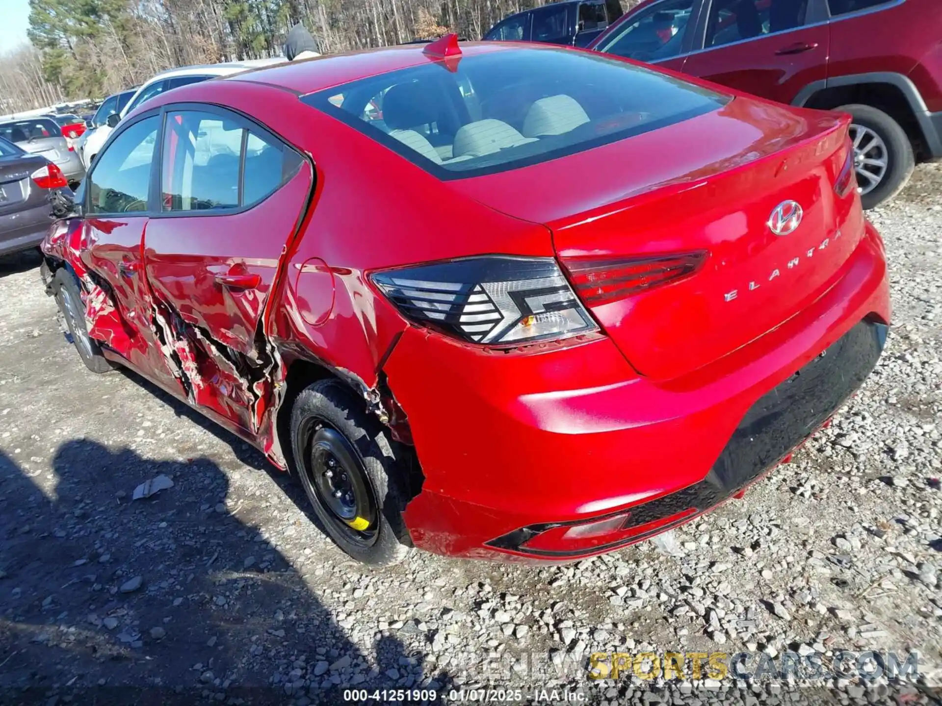 3 Photograph of a damaged car 5NPD84LF6LH568861 HYUNDAI ELANTRA 2020