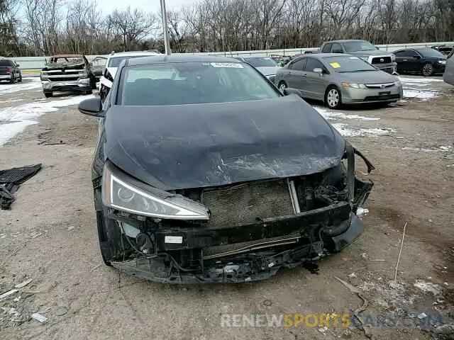 11 Photograph of a damaged car 5NPD84LF6LH570058 HYUNDAI ELANTRA 2020