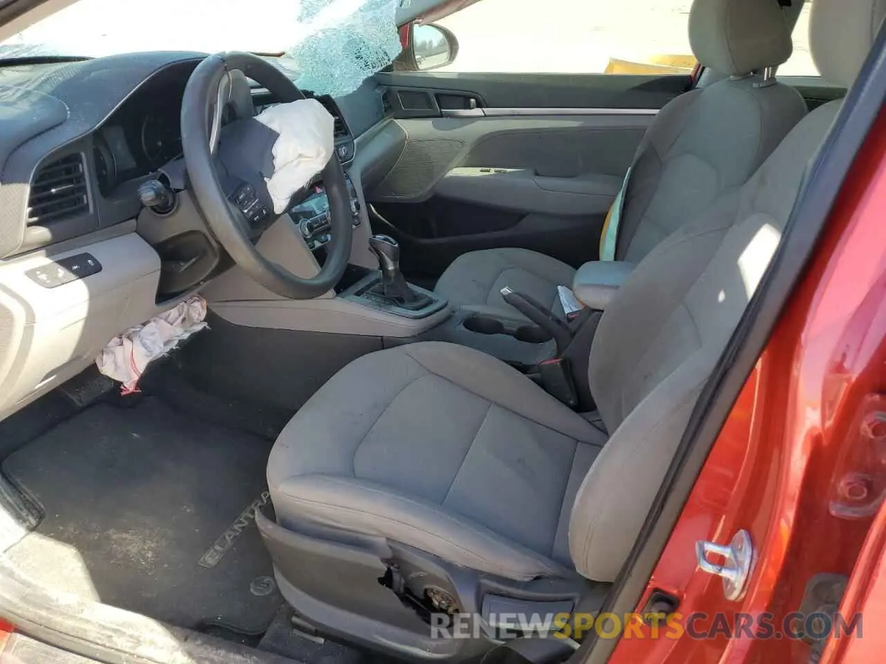 7 Photograph of a damaged car 5NPD84LF6LH580136 HYUNDAI ELANTRA 2020