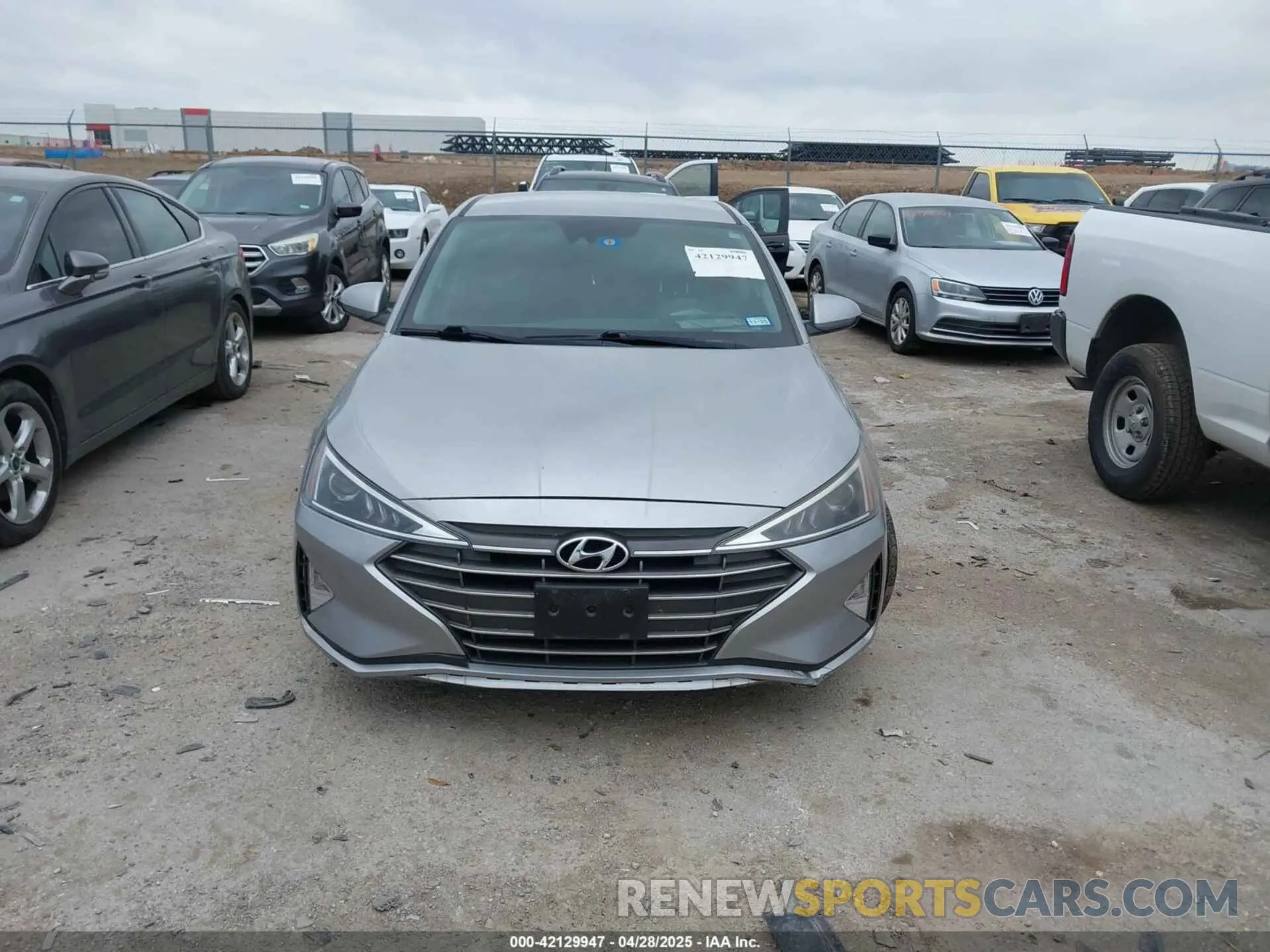 12 Photograph of a damaged car 5NPD84LF6LH580153 HYUNDAI ELANTRA 2020