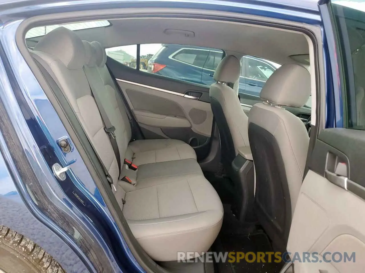 10 Photograph of a damaged car 5NPD84LF6LH580170 HYUNDAI ELANTRA 2020