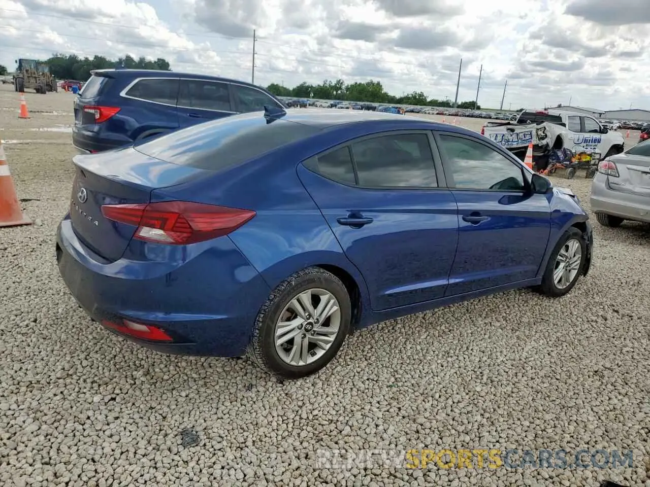 3 Photograph of a damaged car 5NPD84LF6LH580170 HYUNDAI ELANTRA 2020