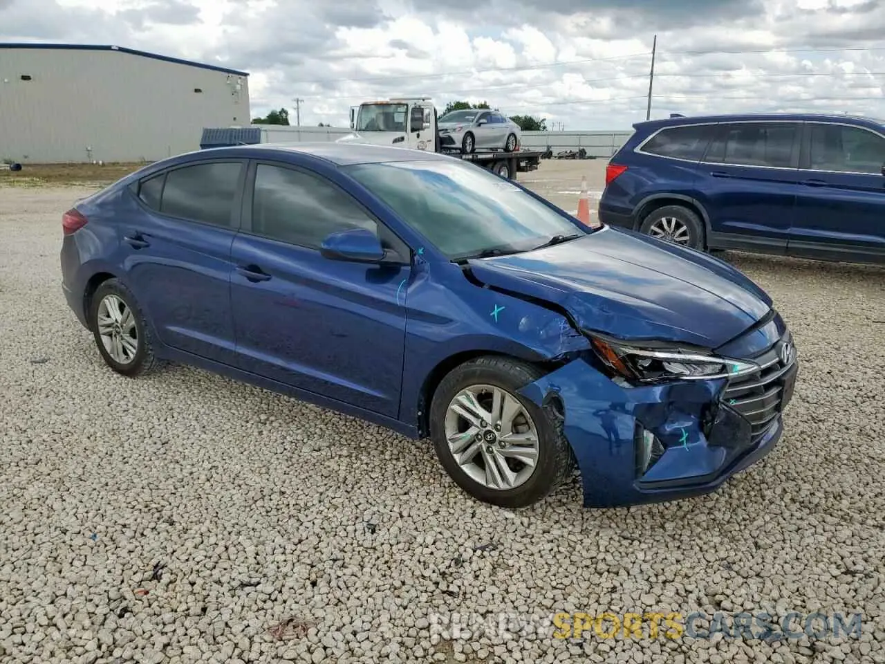 4 Photograph of a damaged car 5NPD84LF6LH580170 HYUNDAI ELANTRA 2020