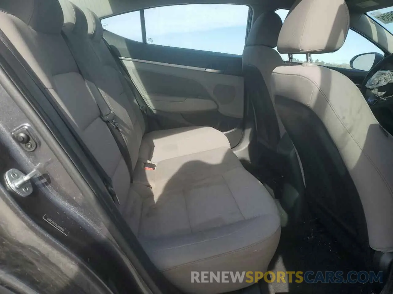 10 Photograph of a damaged car 5NPD84LF6LH581058 HYUNDAI ELANTRA 2020