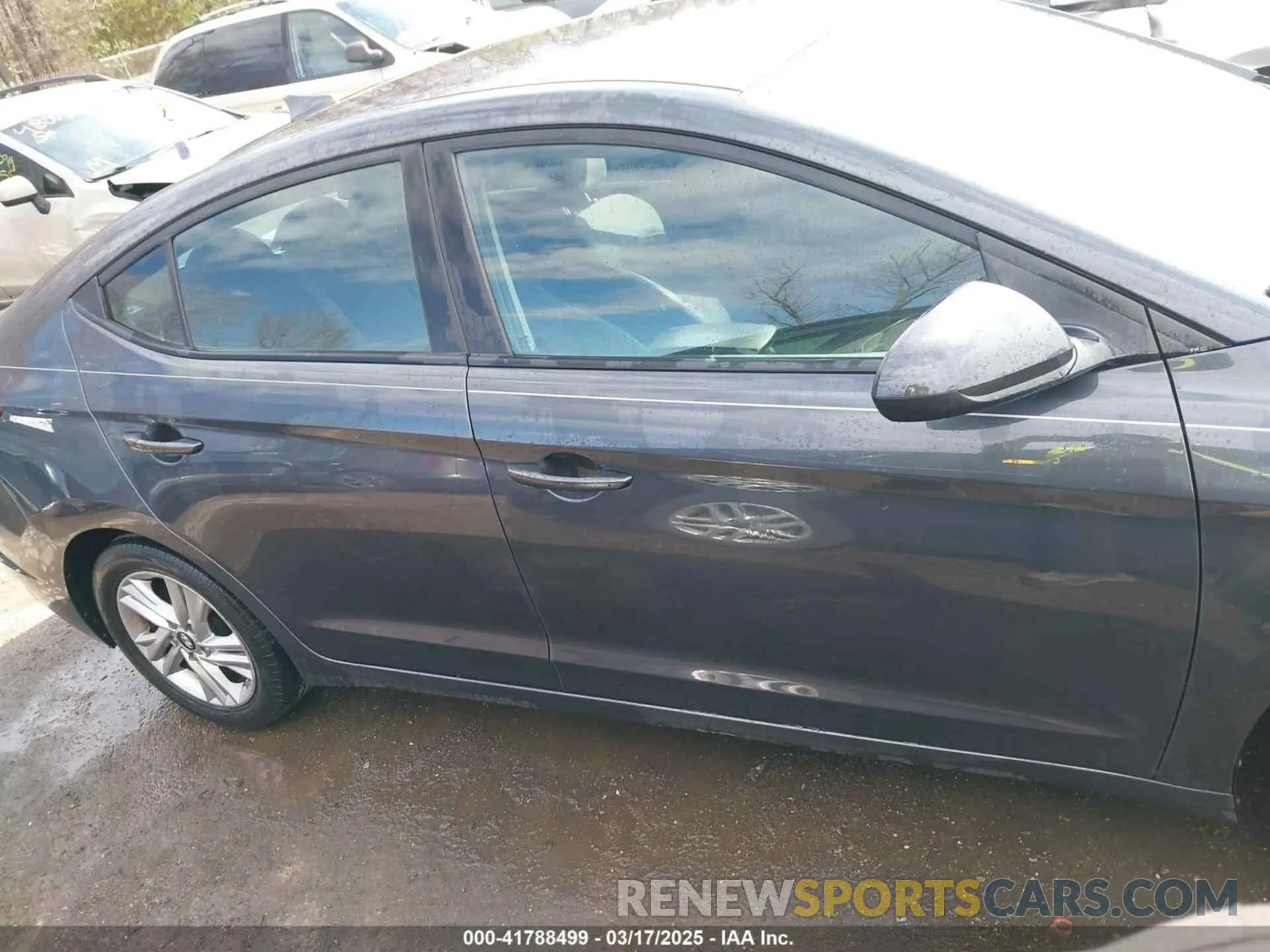 13 Photograph of a damaged car 5NPD84LF6LH581769 HYUNDAI ELANTRA 2020