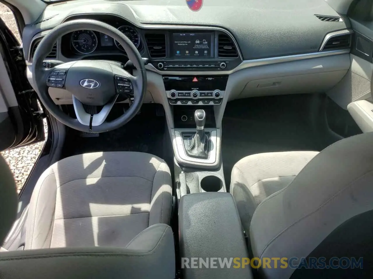 8 Photograph of a damaged car 5NPD84LF6LH582114 HYUNDAI ELANTRA 2020