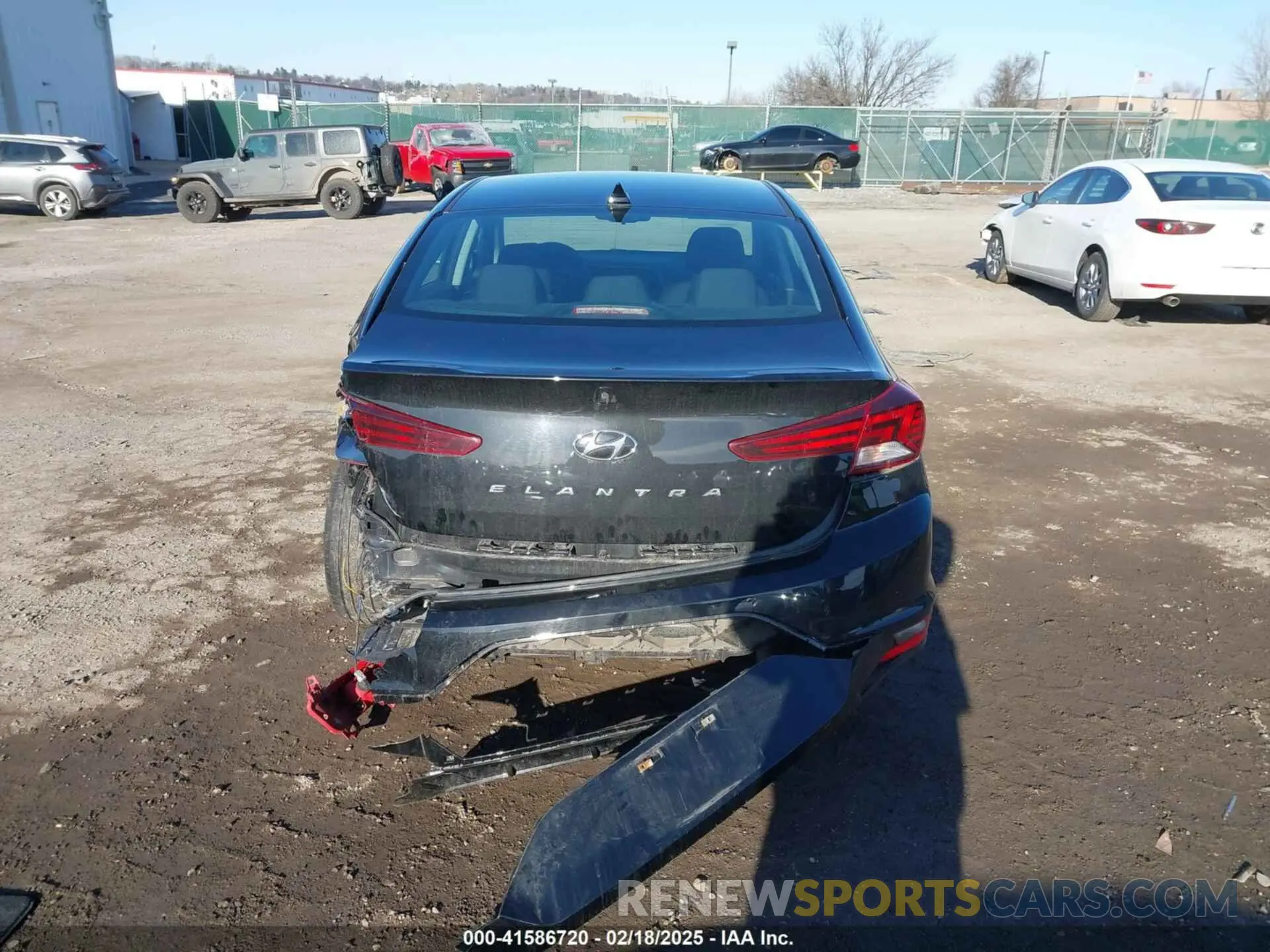 16 Photograph of a damaged car 5NPD84LF6LH591640 HYUNDAI ELANTRA 2020