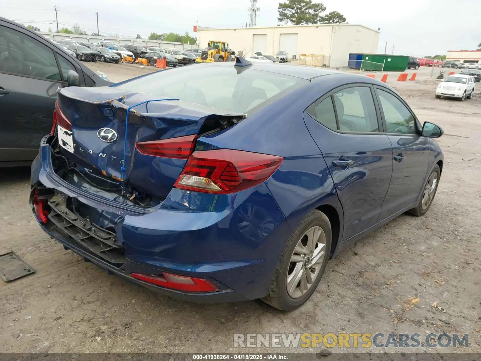 4 Photograph of a damaged car 5NPD84LF6LH594523 HYUNDAI ELANTRA 2020