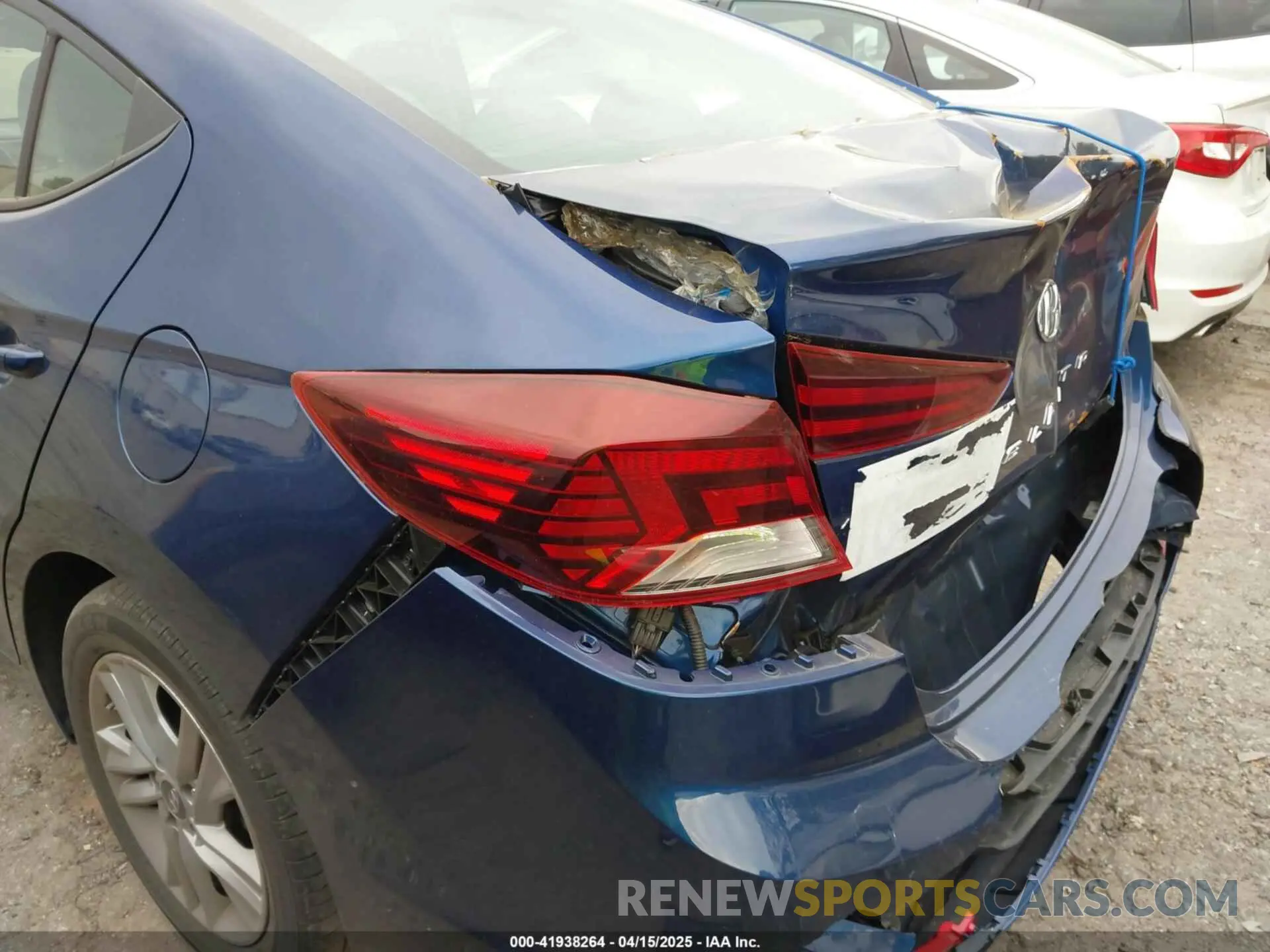 6 Photograph of a damaged car 5NPD84LF6LH594523 HYUNDAI ELANTRA 2020