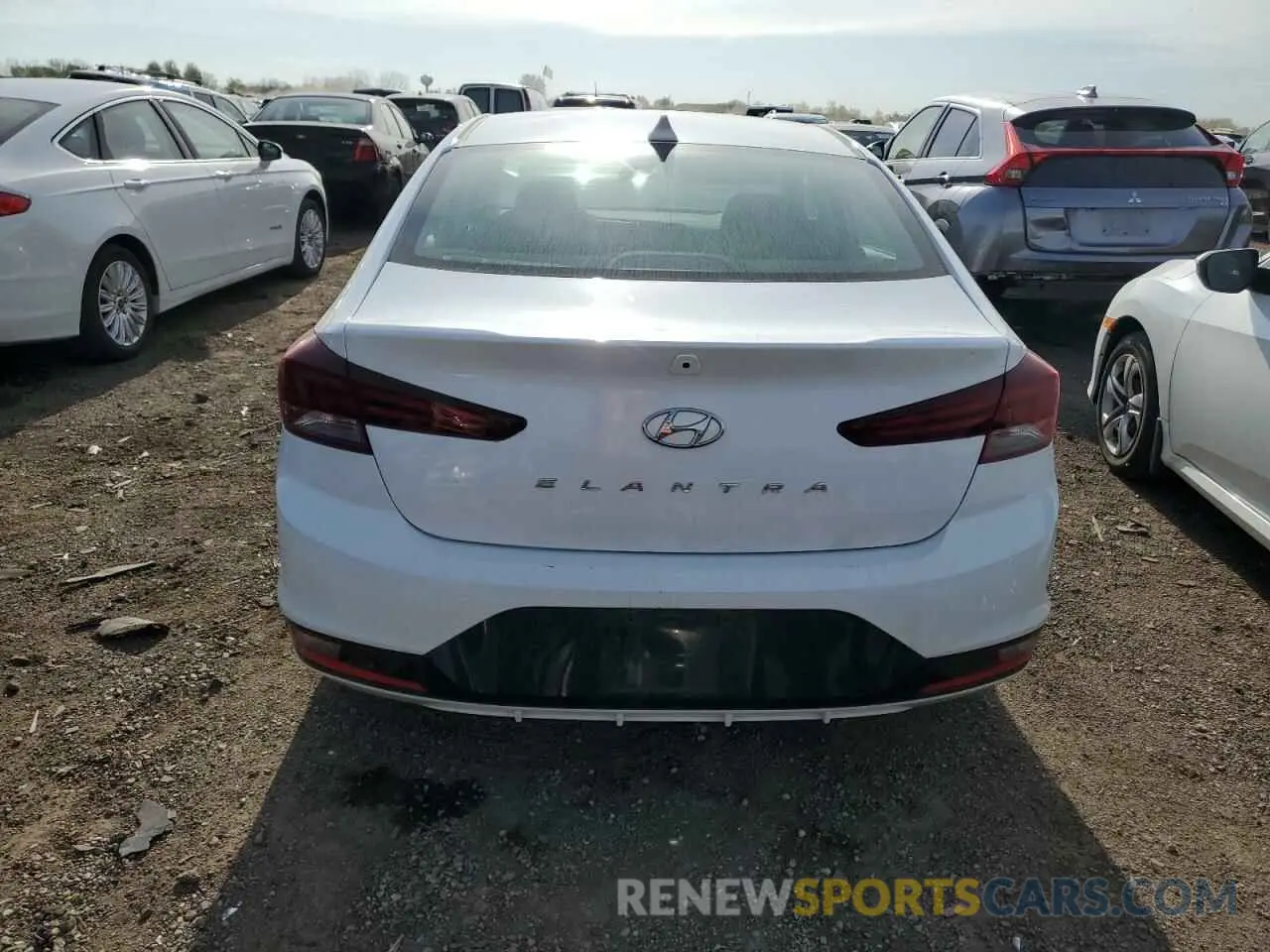 6 Photograph of a damaged car 5NPD84LF6LH601339 HYUNDAI ELANTRA 2020