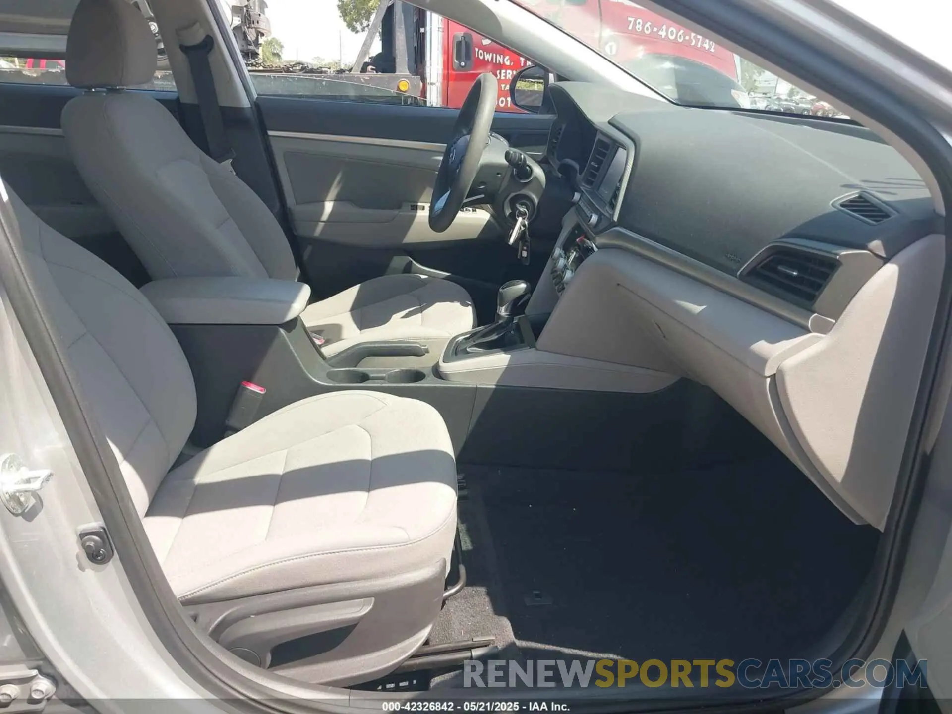 5 Photograph of a damaged car 5NPD84LF6LH601583 HYUNDAI ELANTRA 2020