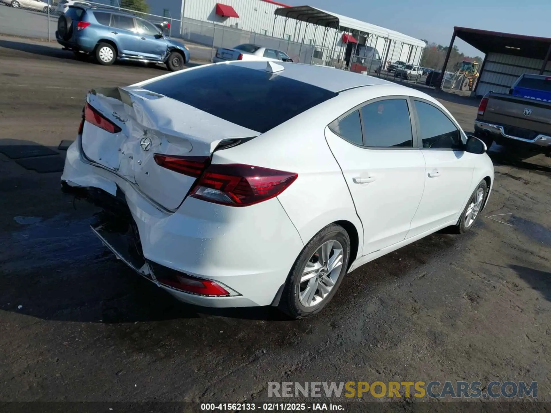 4 Photograph of a damaged car 5NPD84LF6LH605097 HYUNDAI ELANTRA 2020