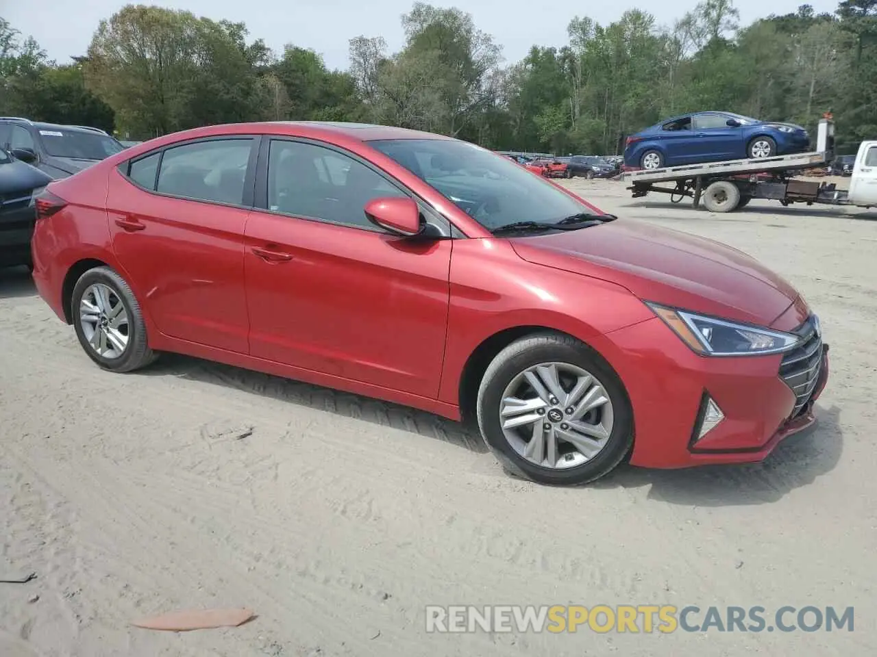 4 Photograph of a damaged car 5NPD84LF6LH617587 HYUNDAI ELANTRA 2020
