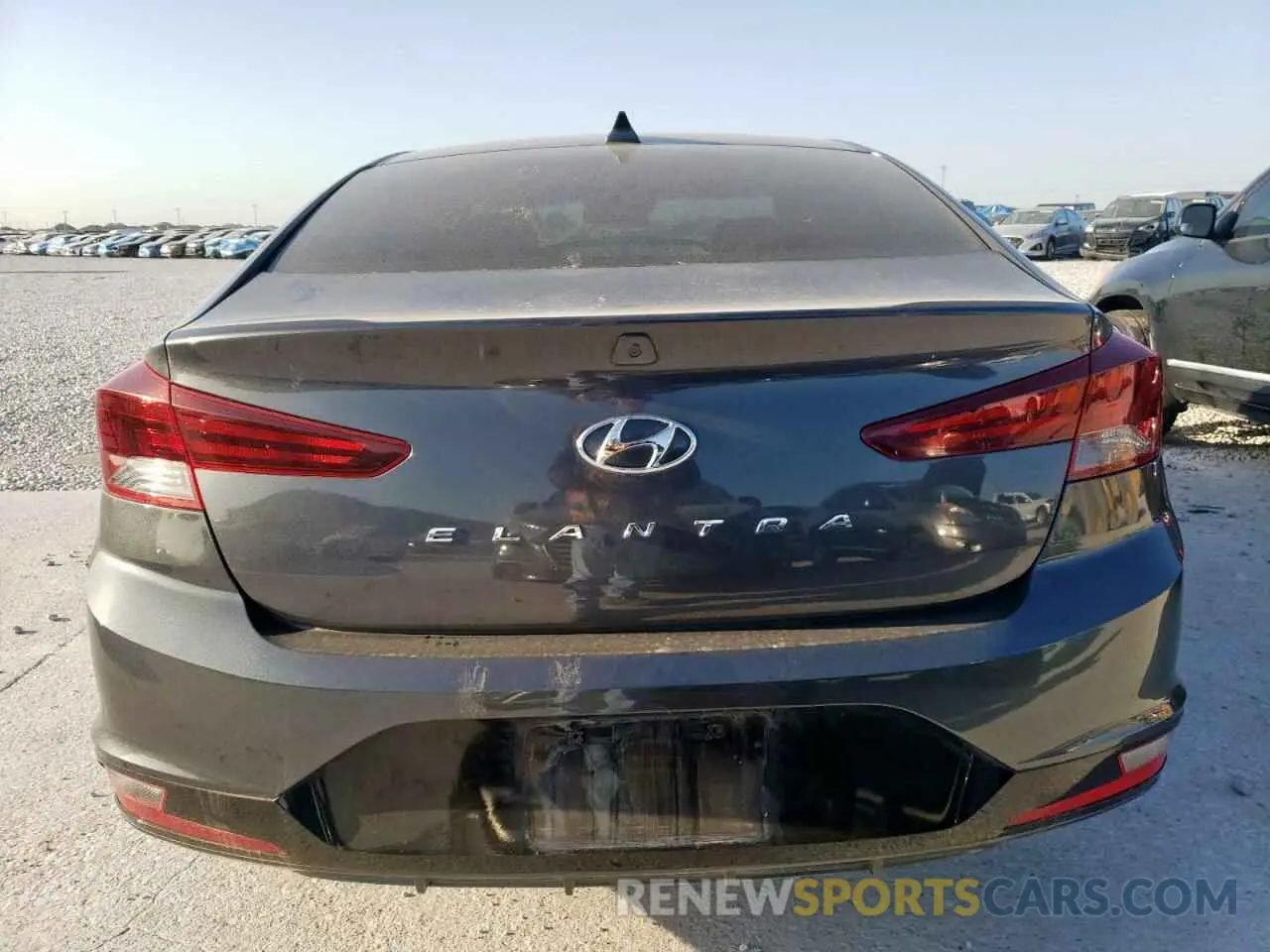 6 Photograph of a damaged car 5NPD84LF6LH620716 HYUNDAI ELANTRA 2020
