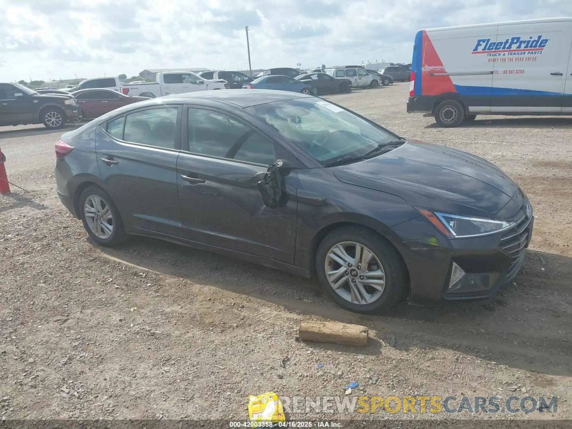 1 Photograph of a damaged car 5NPD84LF6LH627844 HYUNDAI ELANTRA 2020