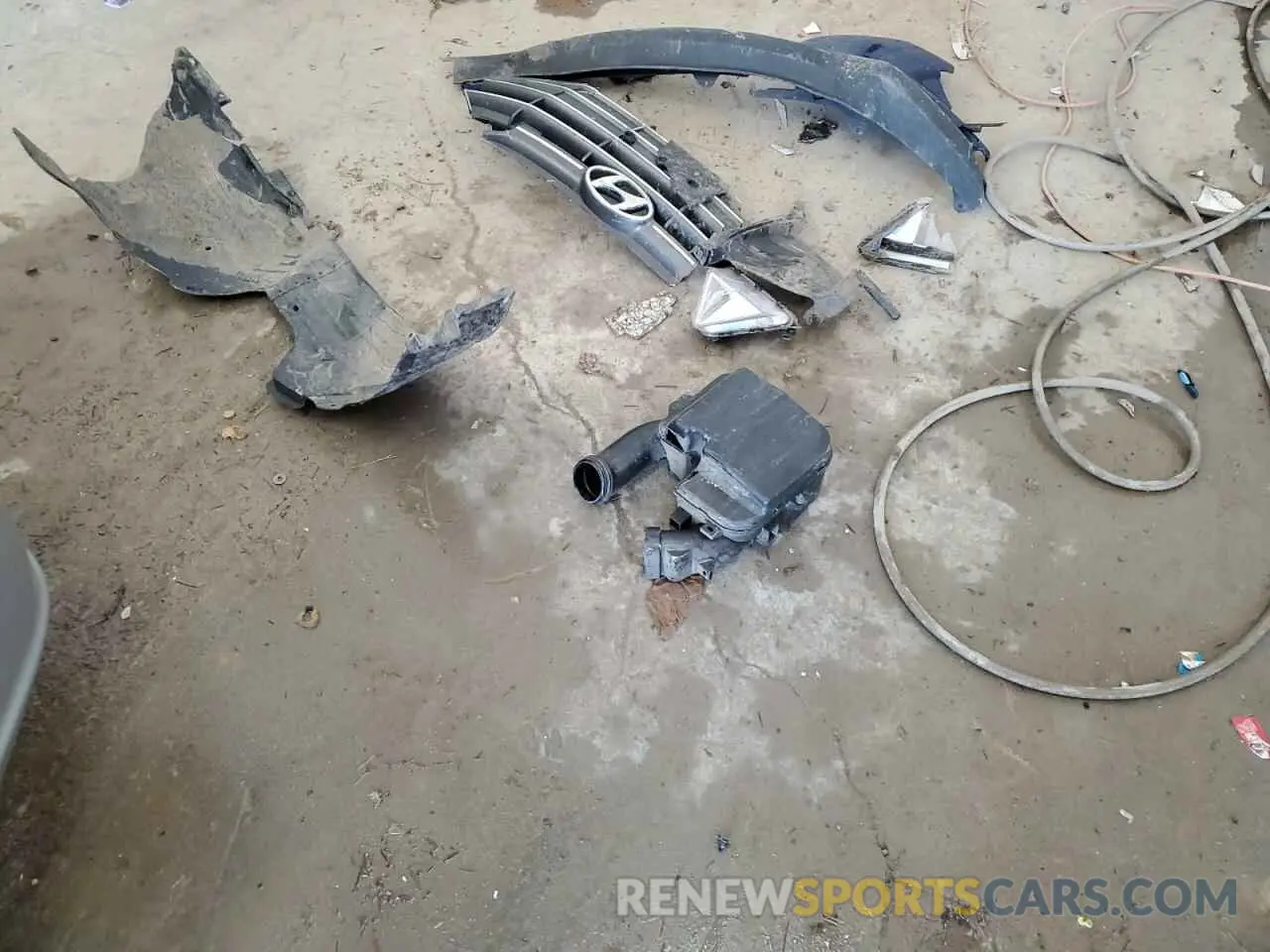12 Photograph of a damaged car 5NPD84LF6LH630923 HYUNDAI ELANTRA 2020