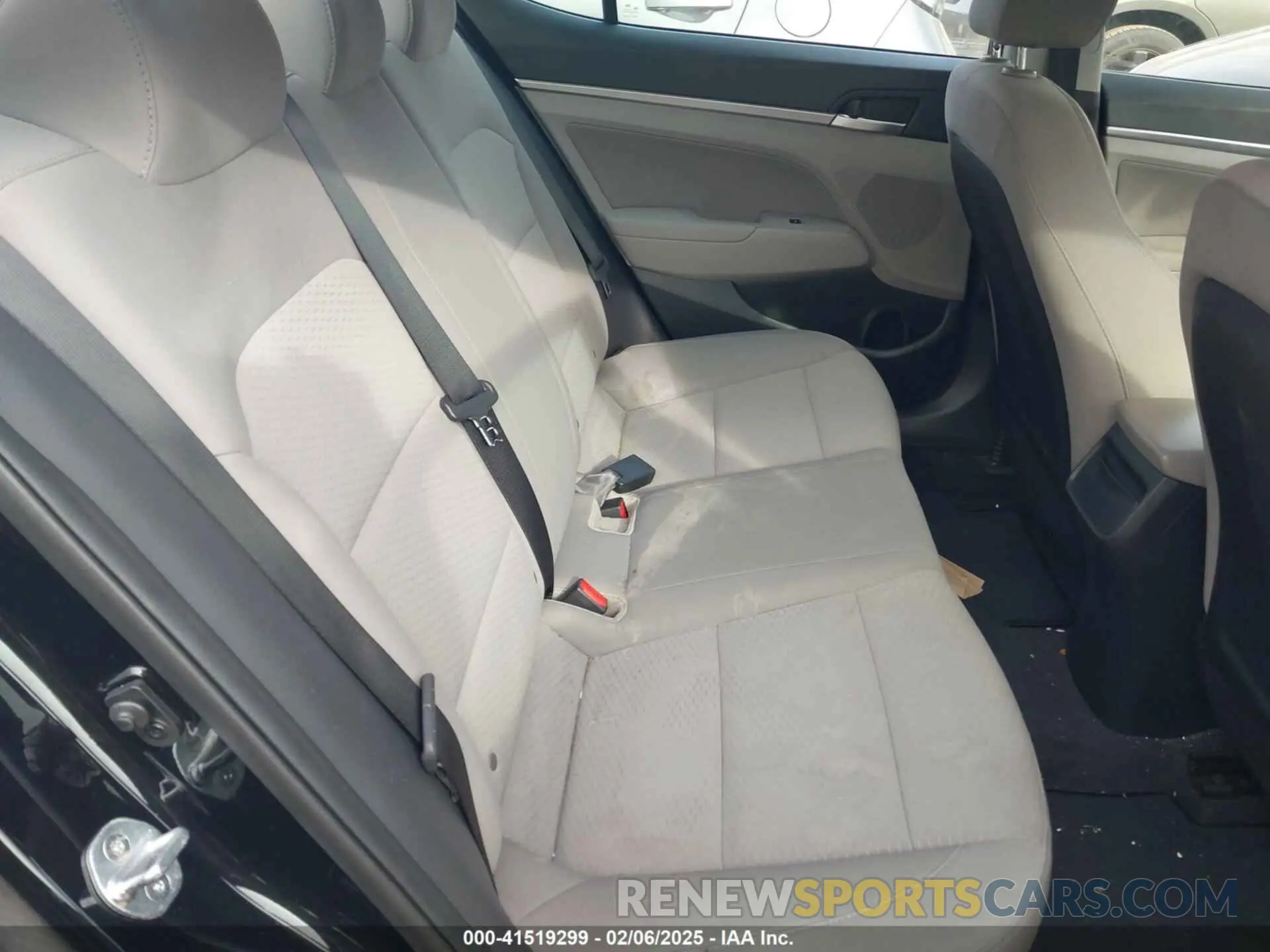 8 Photograph of a damaged car 5NPD84LF7LH499565 HYUNDAI ELANTRA 2020