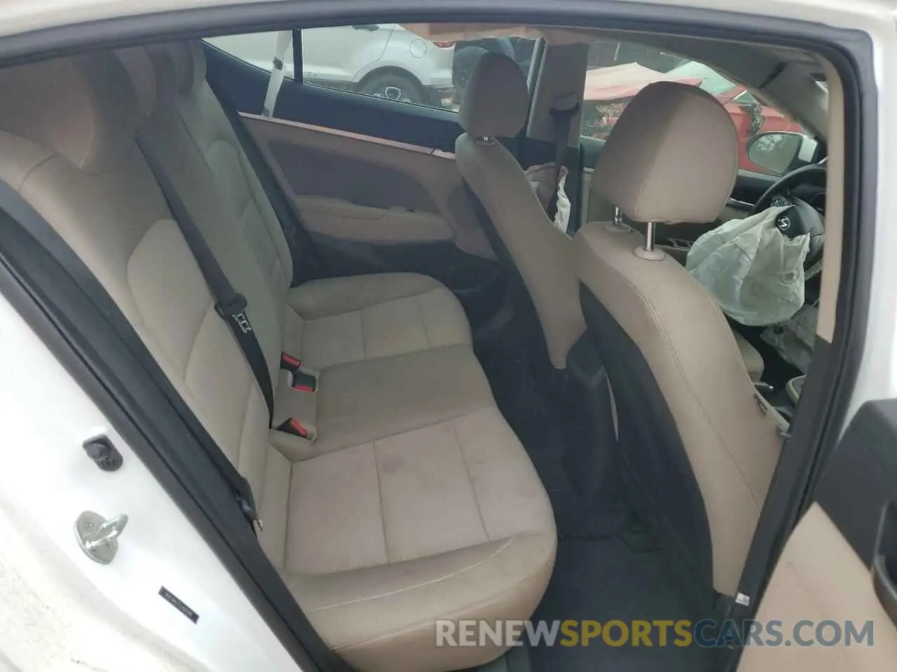 10 Photograph of a damaged car 5NPD84LF7LH505798 HYUNDAI ELANTRA 2020
