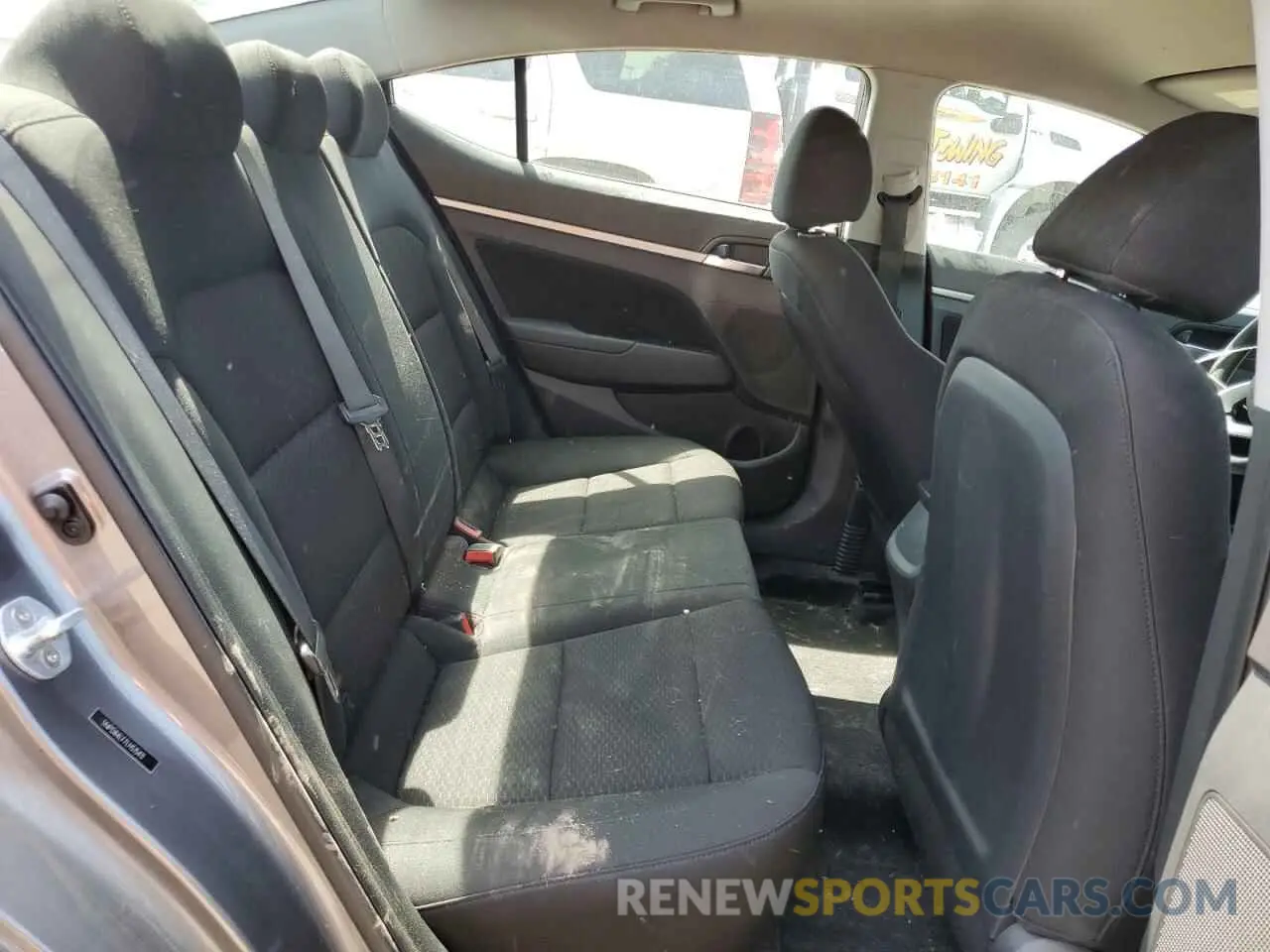 10 Photograph of a damaged car 5NPD84LF7LH515411 HYUNDAI ELANTRA 2020