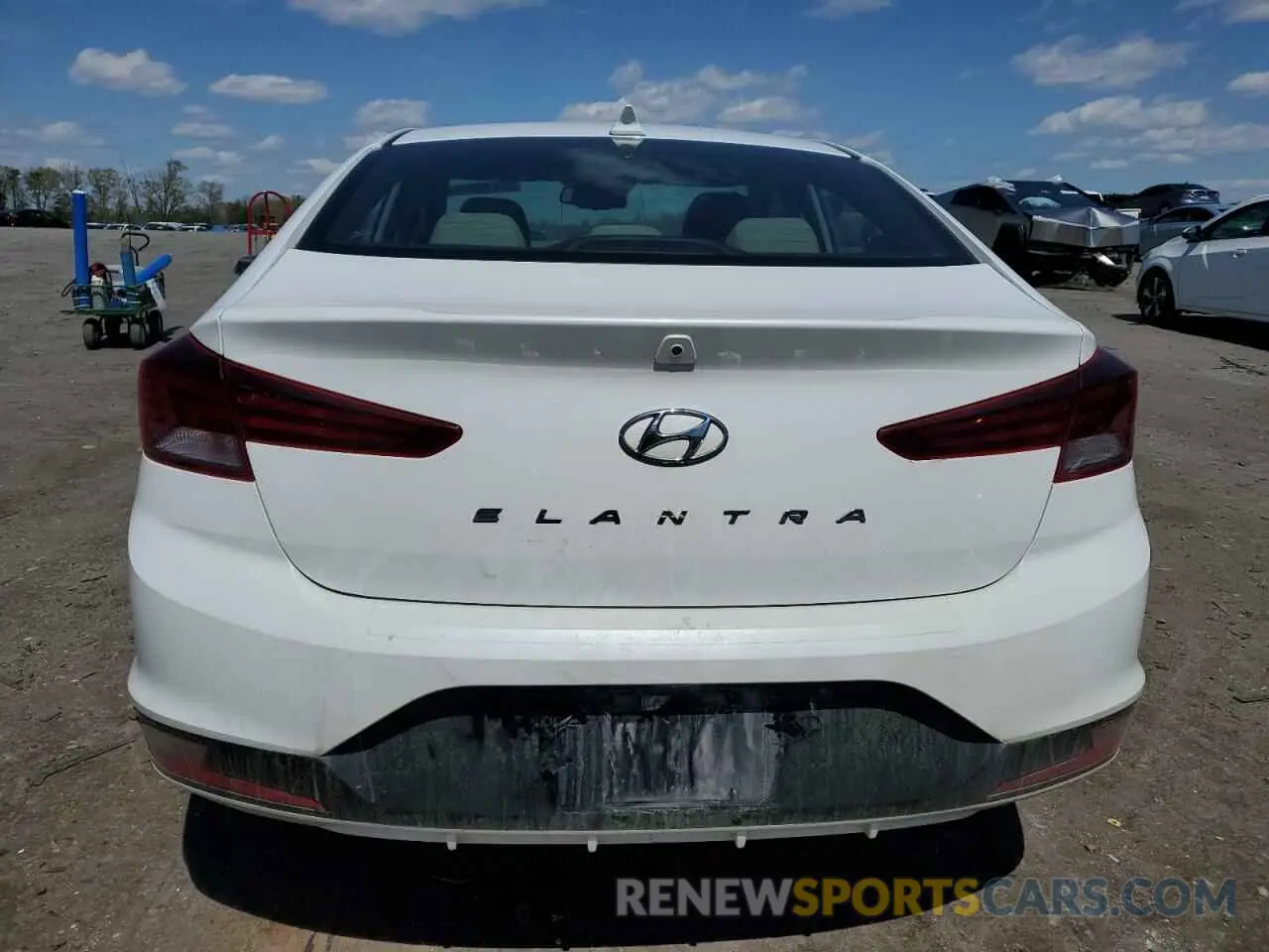 6 Photograph of a damaged car 5NPD84LF7LH516025 HYUNDAI ELANTRA 2020