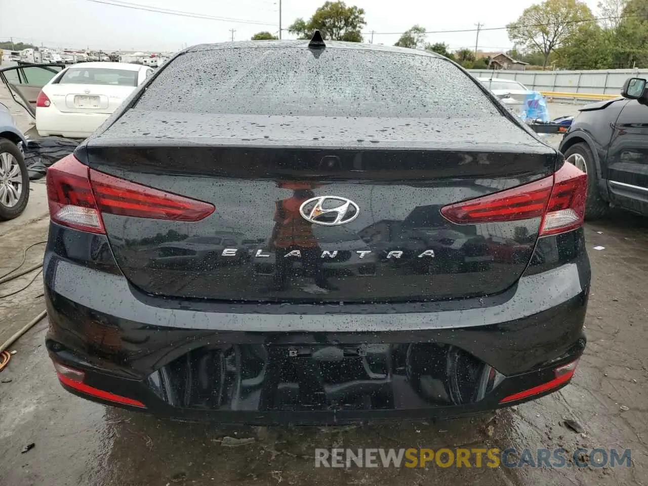 6 Photograph of a damaged car 5NPD84LF7LH520902 HYUNDAI ELANTRA 2020