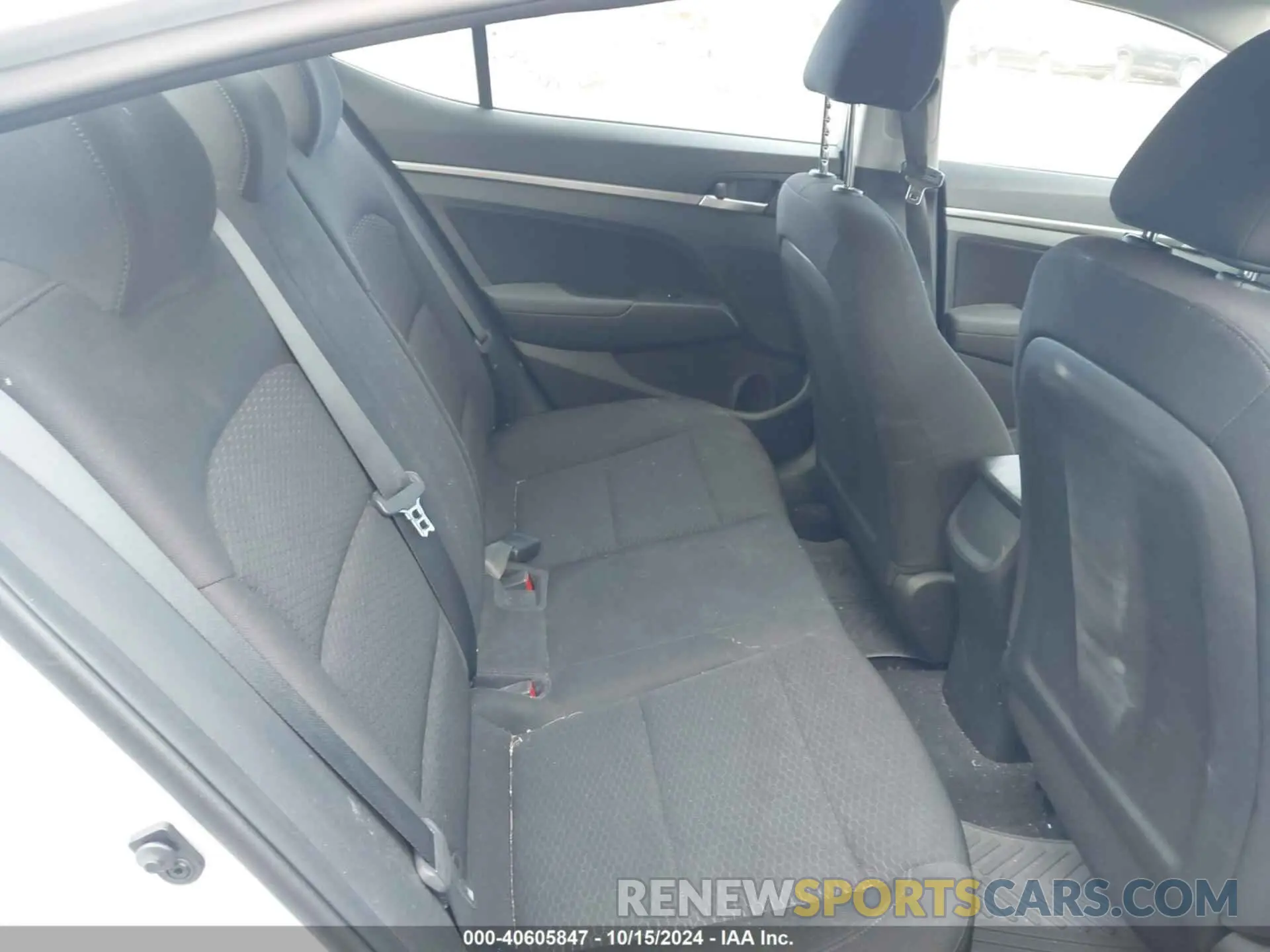 8 Photograph of a damaged car 5NPD84LF7LH523895 HYUNDAI ELANTRA 2020