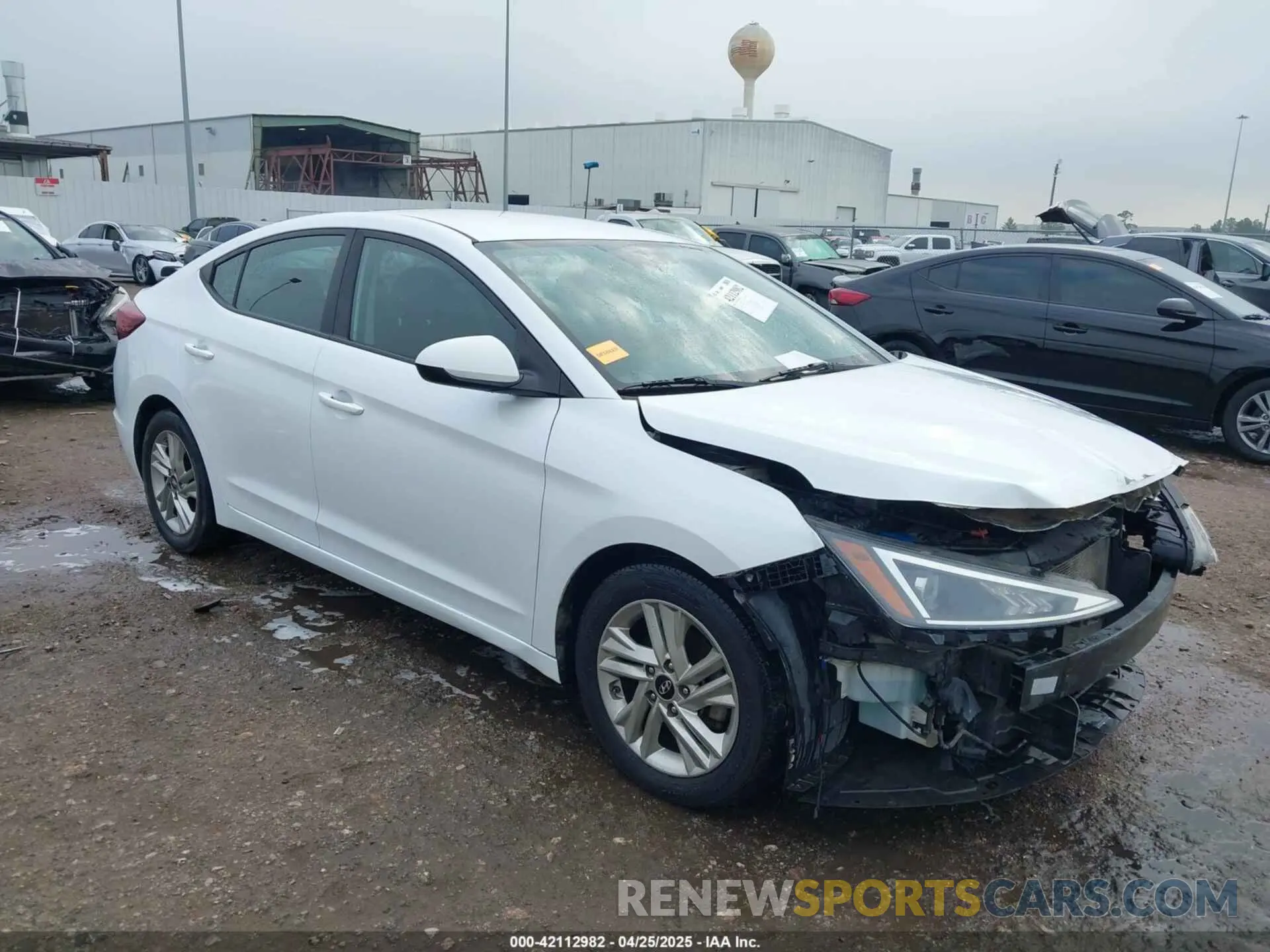 1 Photograph of a damaged car 5NPD84LF7LH525694 HYUNDAI ELANTRA 2020