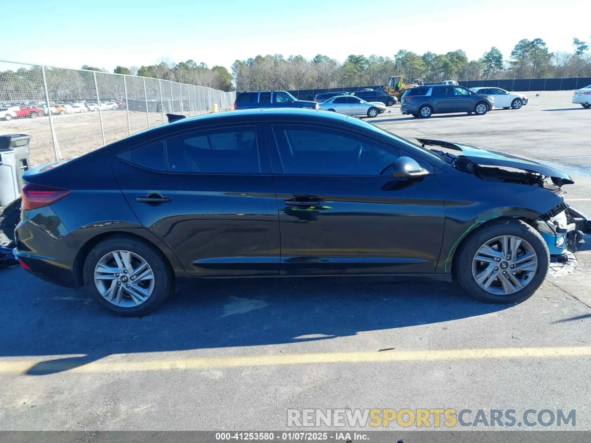 14 Photograph of a damaged car 5NPD84LF7LH528370 HYUNDAI ELANTRA 2020