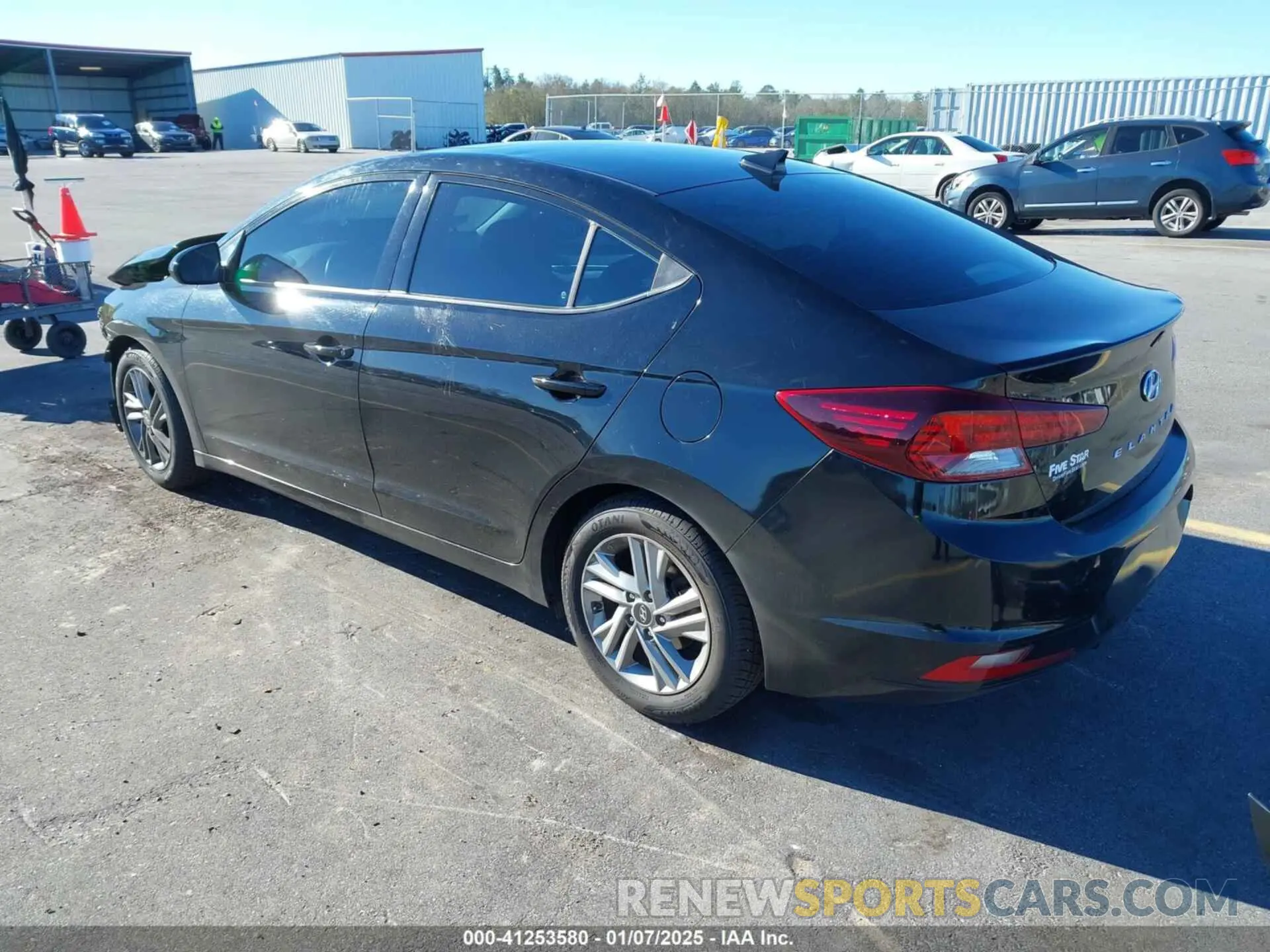 3 Photograph of a damaged car 5NPD84LF7LH528370 HYUNDAI ELANTRA 2020