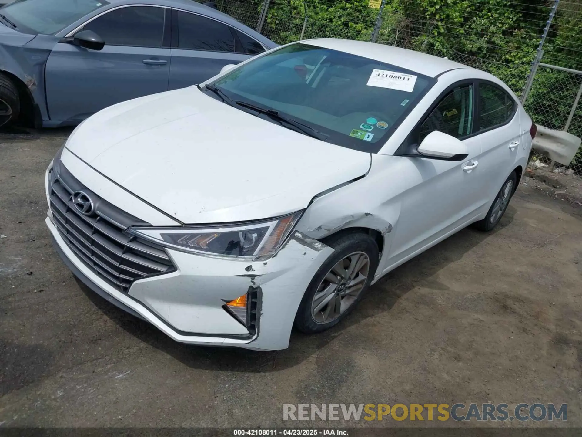 2 Photograph of a damaged car 5NPD84LF7LH528613 HYUNDAI ELANTRA 2020