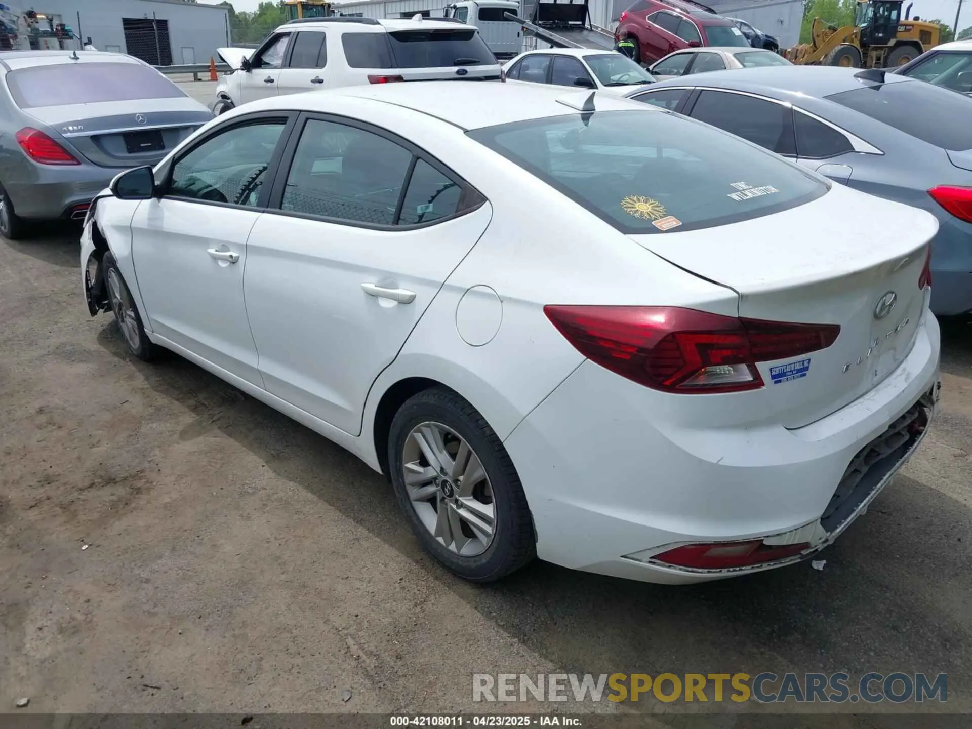 3 Photograph of a damaged car 5NPD84LF7LH528613 HYUNDAI ELANTRA 2020