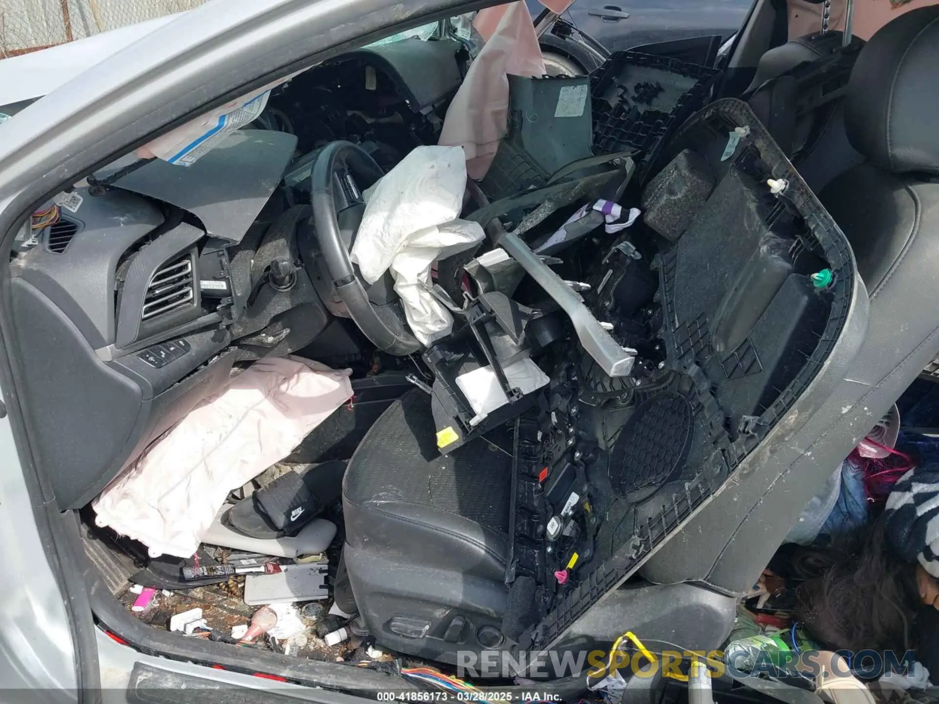 5 Photograph of a damaged car 5NPD84LF7LH530121 HYUNDAI ELANTRA 2020