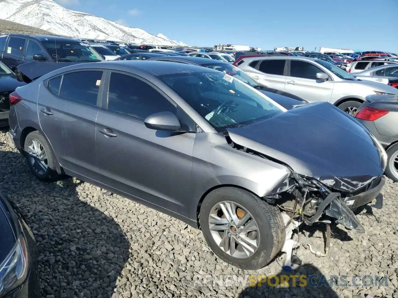 4 Photograph of a damaged car 5NPD84LF7LH530409 HYUNDAI ELANTRA 2020