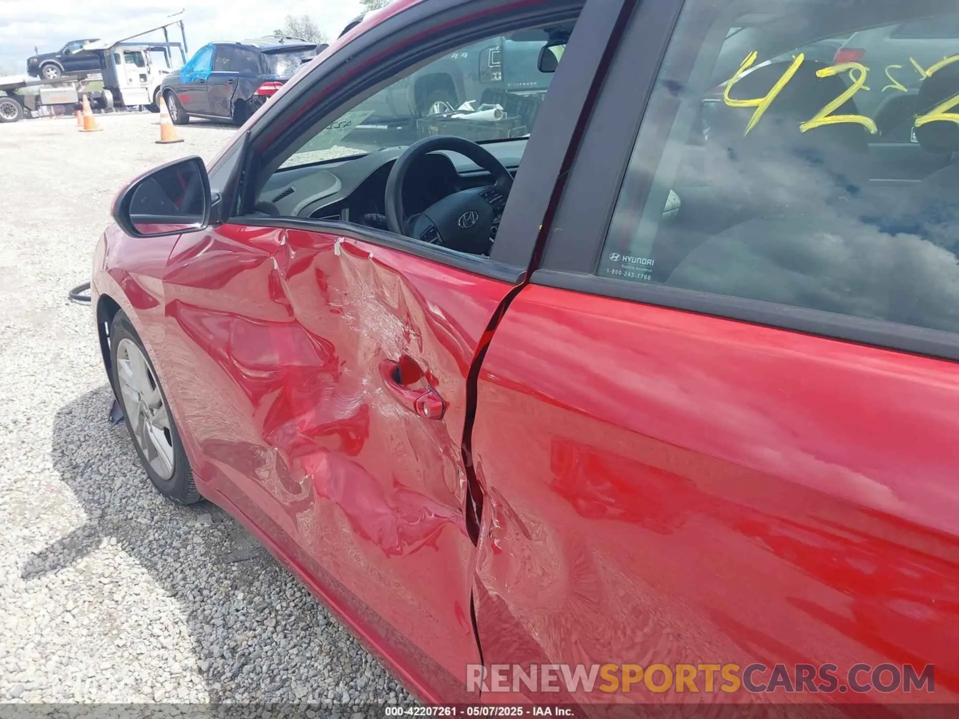 18 Photograph of a damaged car 5NPD84LF7LH541491 HYUNDAI ELANTRA 2020