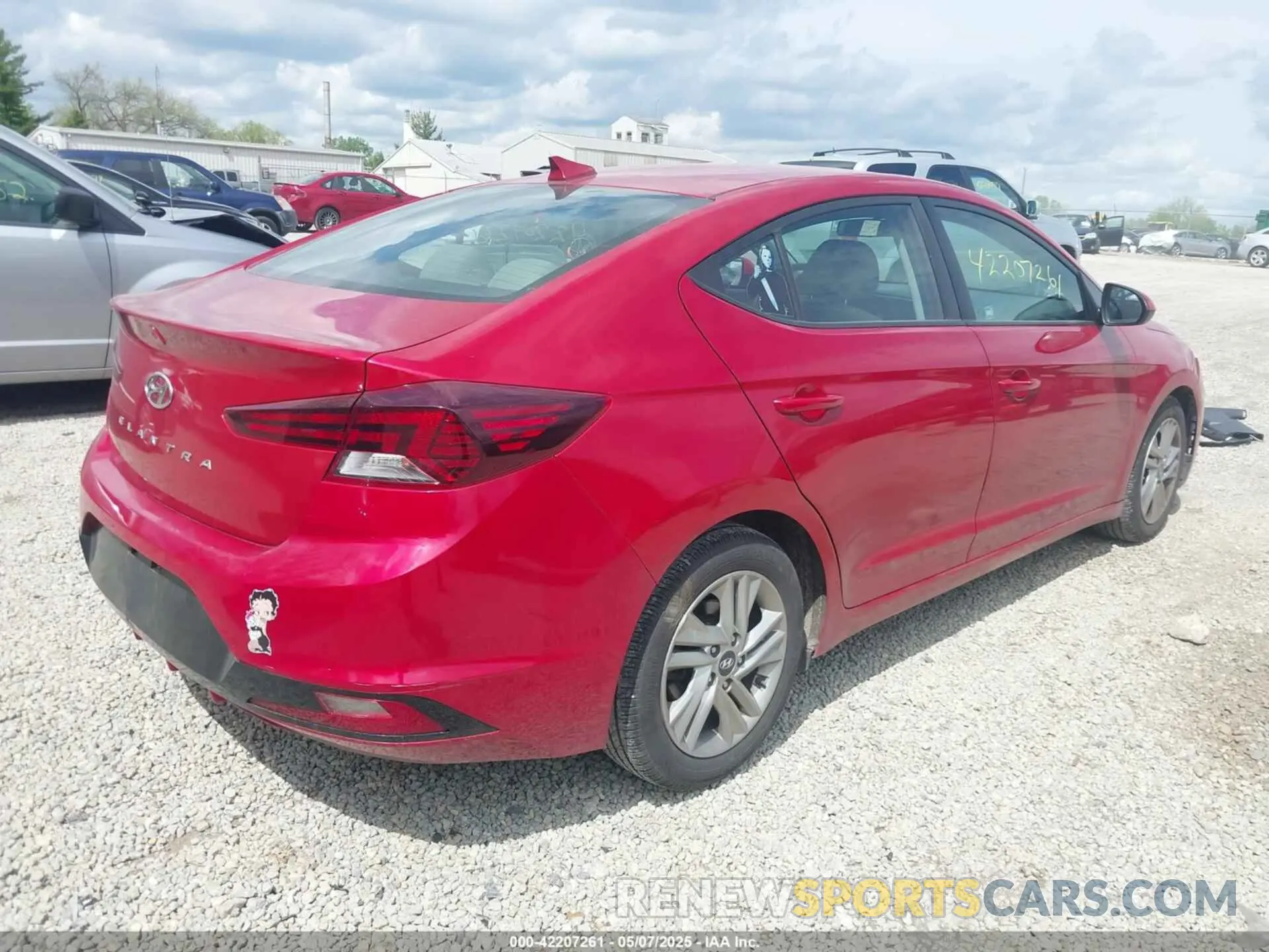 4 Photograph of a damaged car 5NPD84LF7LH541491 HYUNDAI ELANTRA 2020