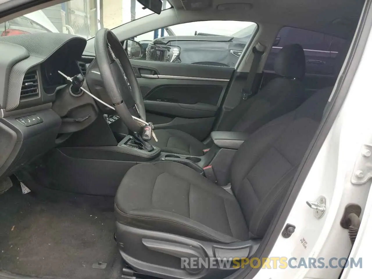 7 Photograph of a damaged car 5NPD84LF7LH542947 HYUNDAI ELANTRA 2020