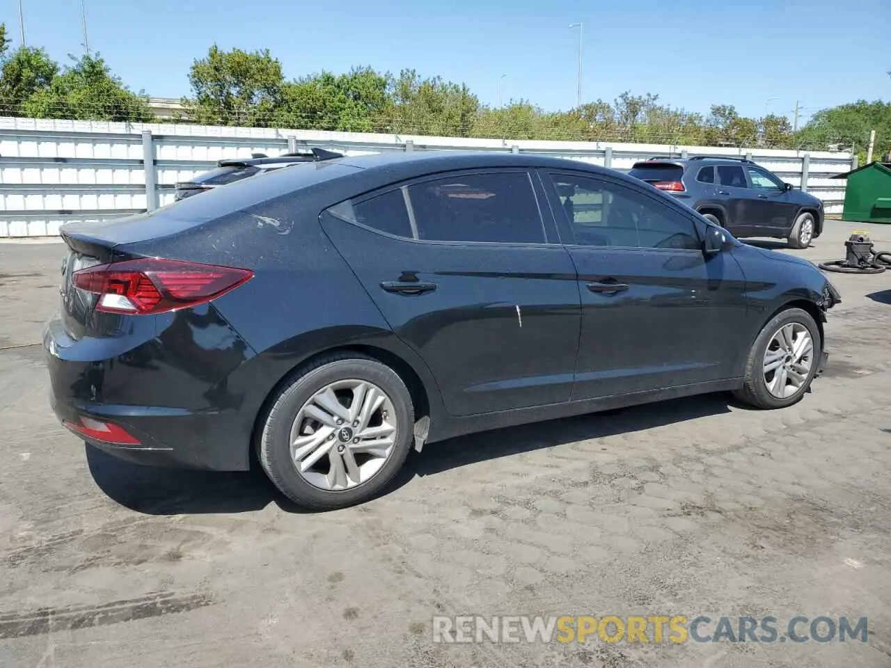 3 Photograph of a damaged car 5NPD84LF7LH549011 HYUNDAI ELANTRA 2020