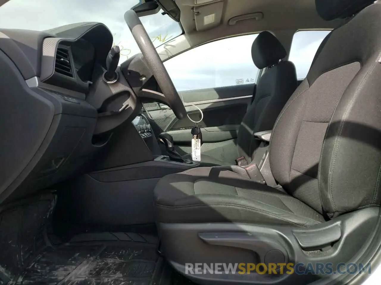 7 Photograph of a damaged car 5NPD84LF7LH553639 HYUNDAI ELANTRA 2020