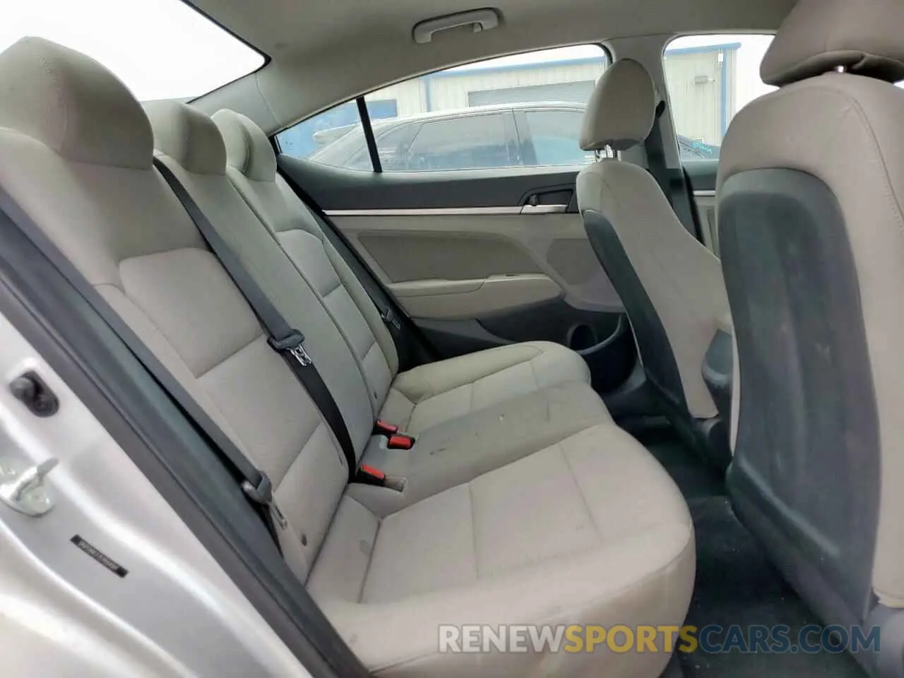 10 Photograph of a damaged car 5NPD84LF7LH564169 HYUNDAI ELANTRA 2020